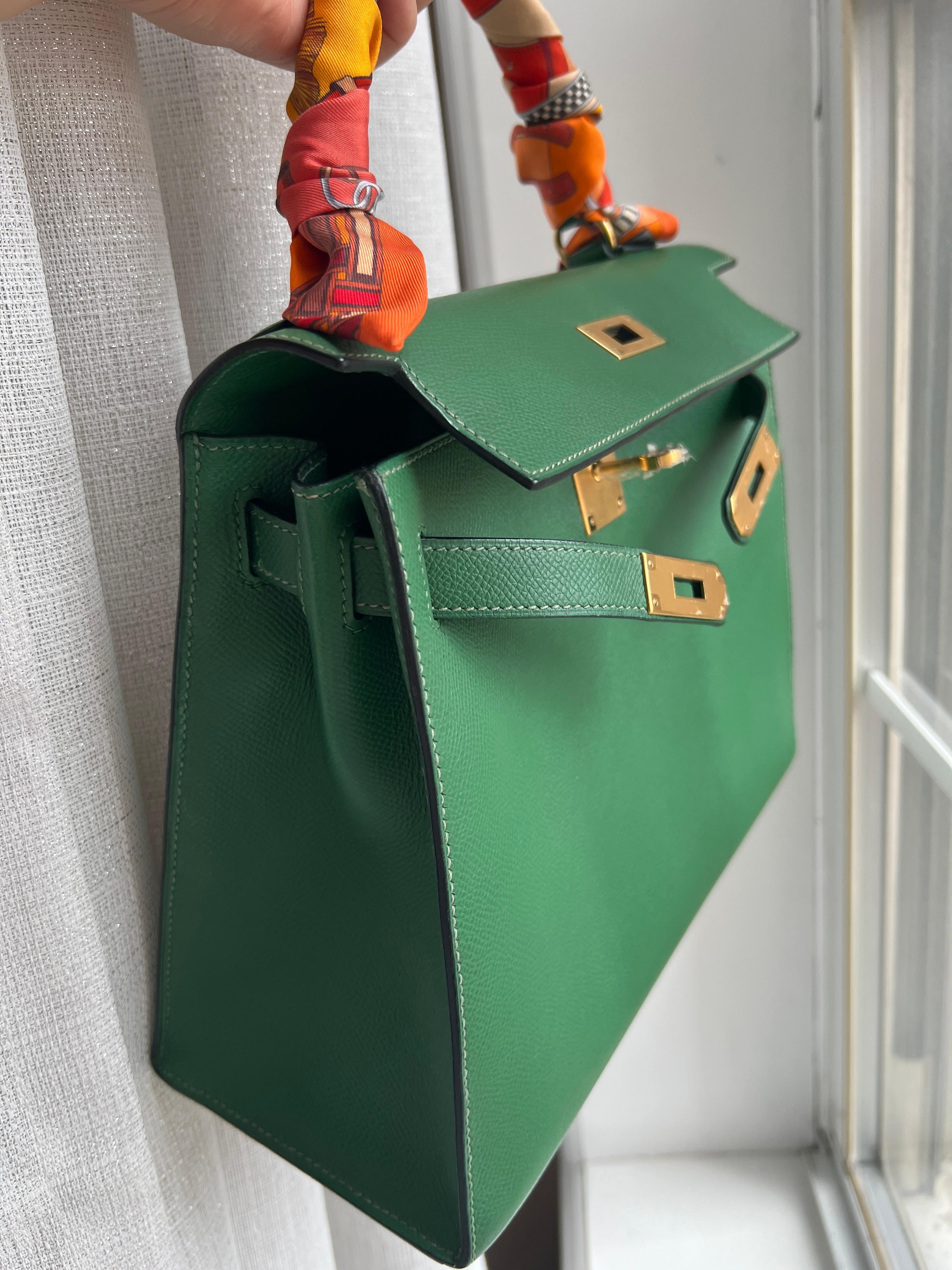 Hermes Kelly 28 Cactus Sellier Bag avec GHW en cuir d'Epsom  Unisexe en vente