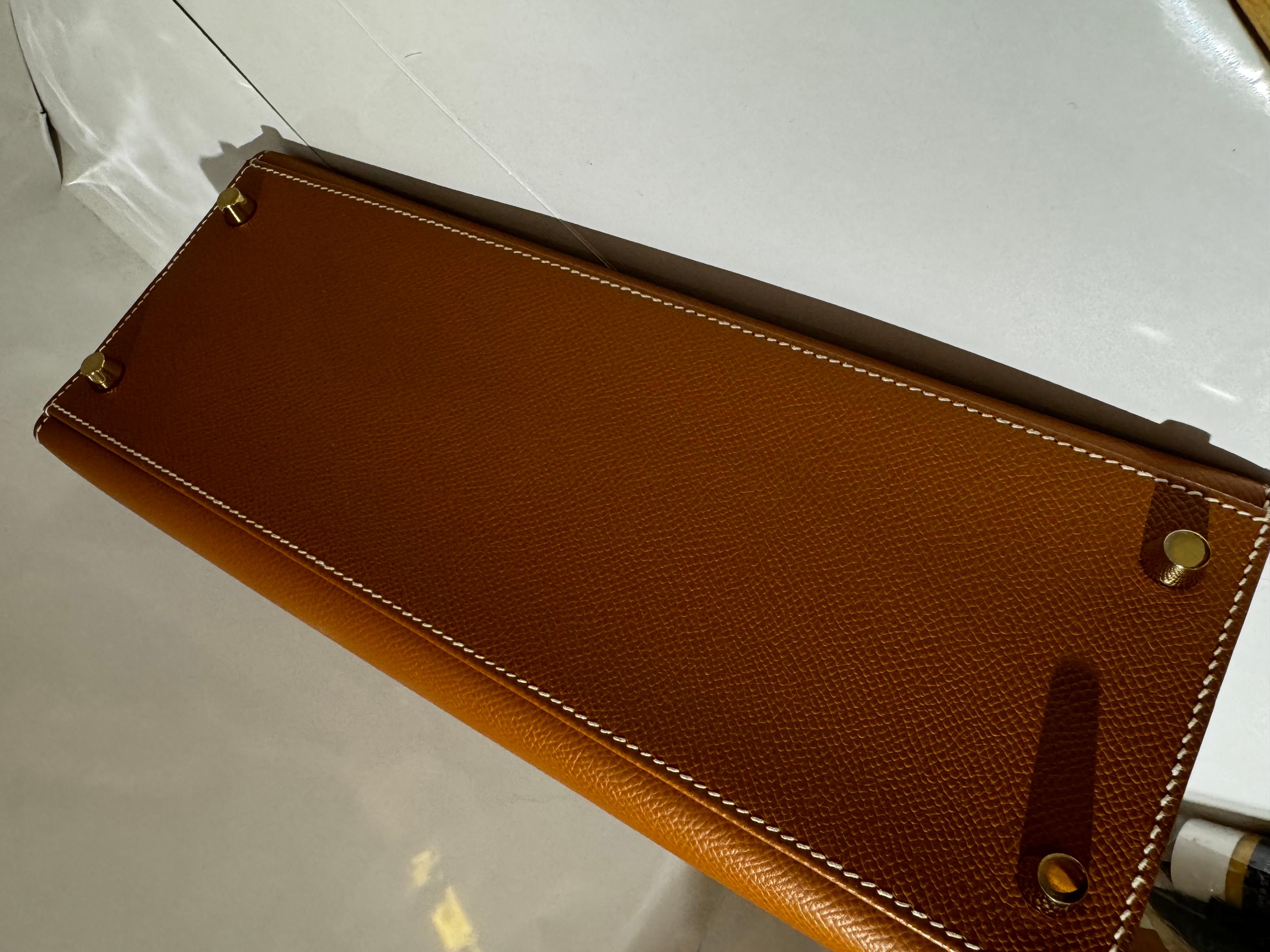 Hermès Kelly 28 Gold bag Epsom with Gold Hardware 3