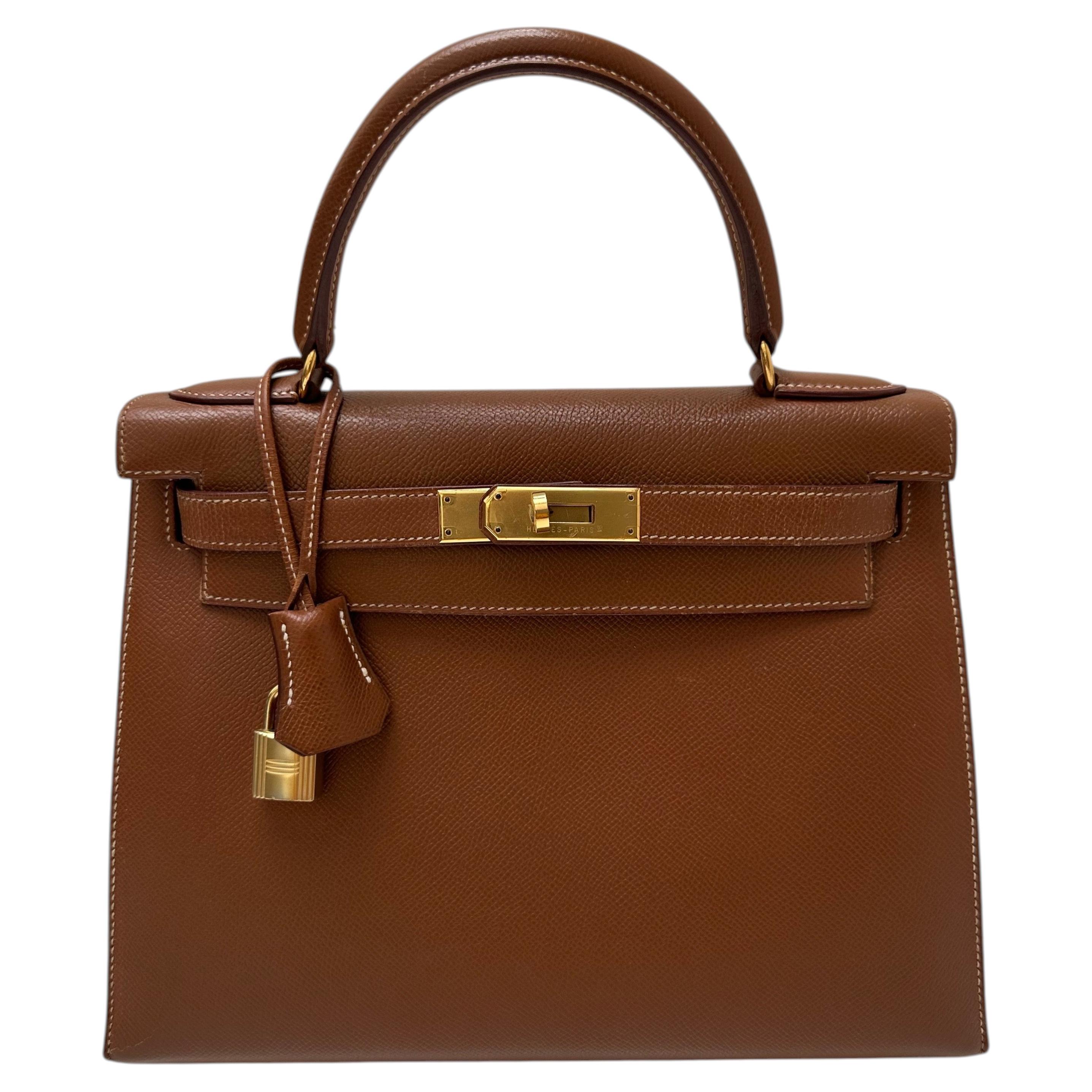 Hermes Kelly 28 Tasche in Gold mit goldenen Beschlägen