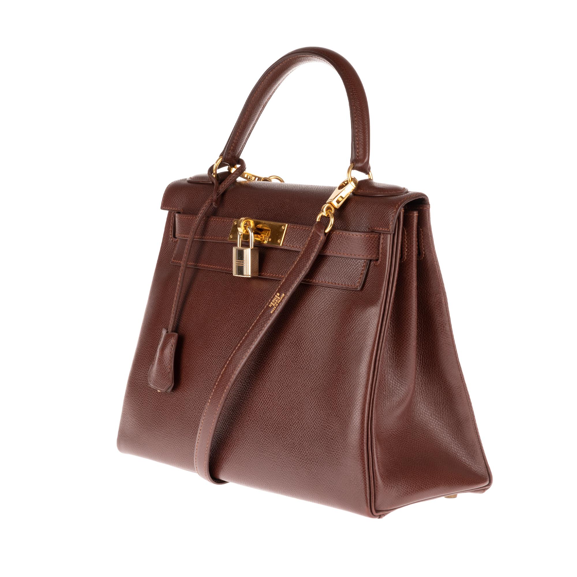 Hermès Kelly 28 Handtasche aus Courchevel Brown-Leder mit Riemen:: goldene Hardware! (Braun)