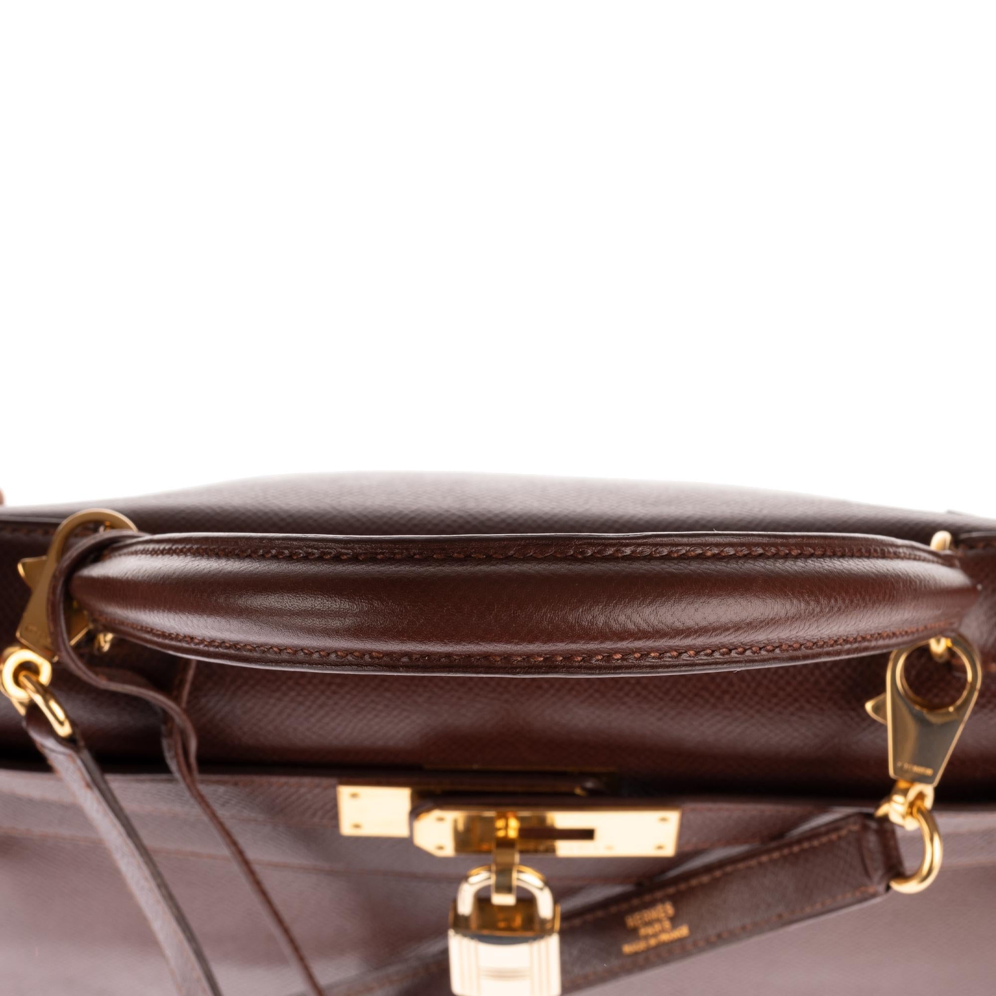 Hermès Kelly 28 Handtasche aus Courchevel Brown-Leder mit Riemen:: goldene Hardware! 3
