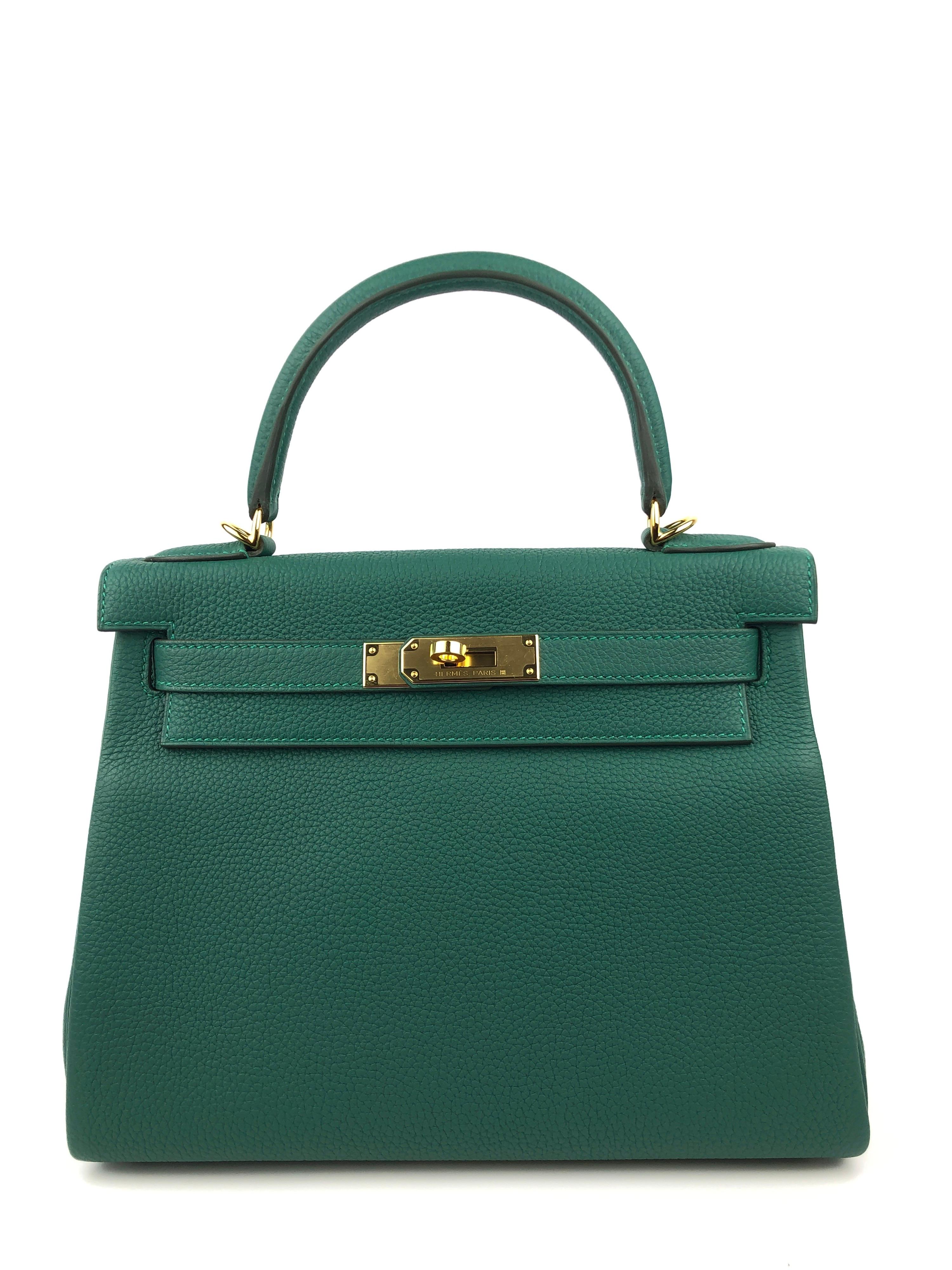 New Hermes Kelly 28 Malachite Gold Hardware. Rare find! 2020 Y Stamp. 

Shop with confidence from Lux Addicts. Authenticity guaranteed! 
