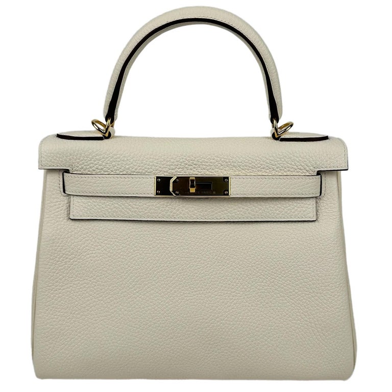 Hermes Kelly Retourne 28 Craie in pelle di Togo con finiture dorate