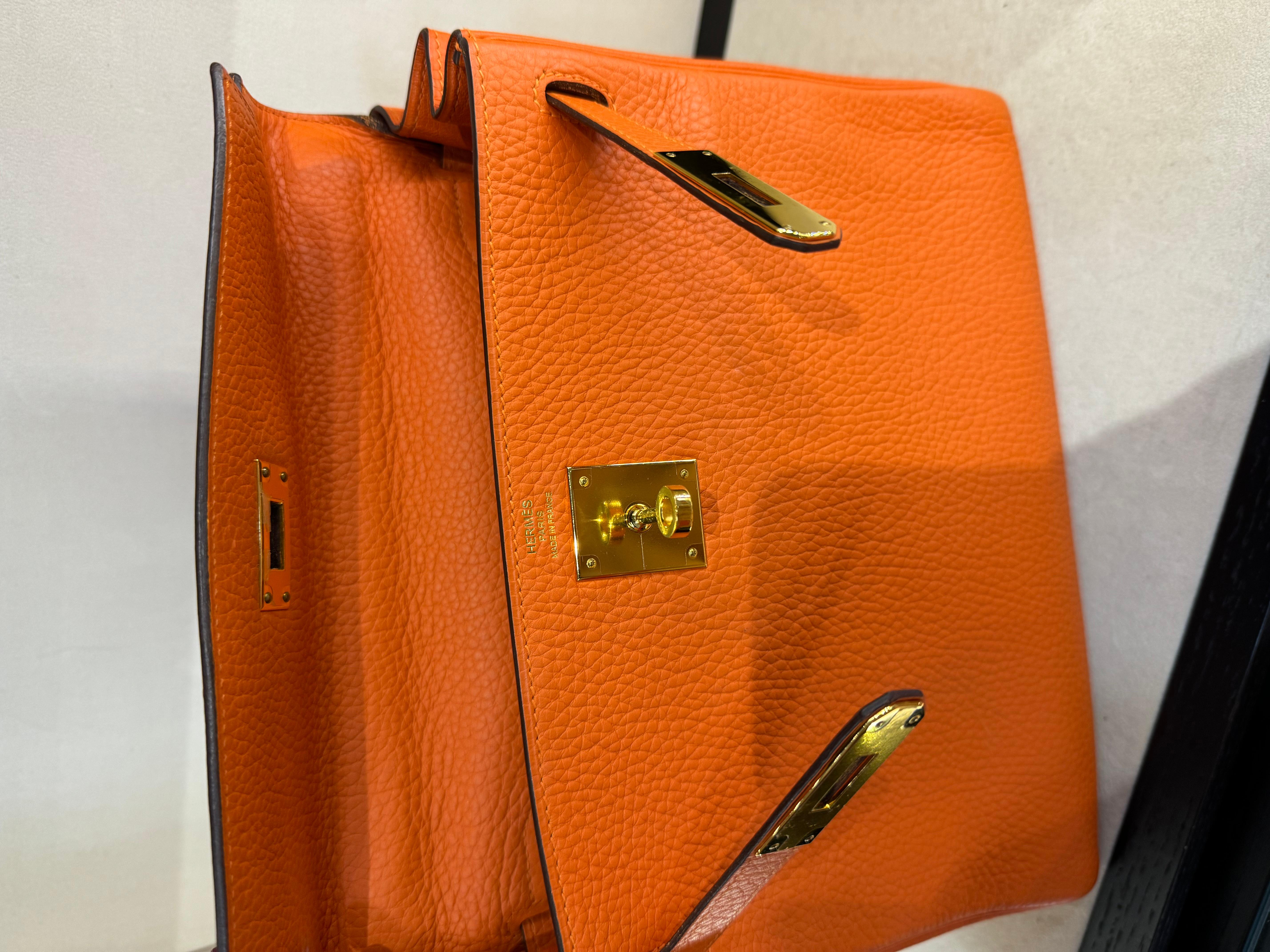 Hermes Kelly 28 Orange Gold Hardware bag For Sale 5