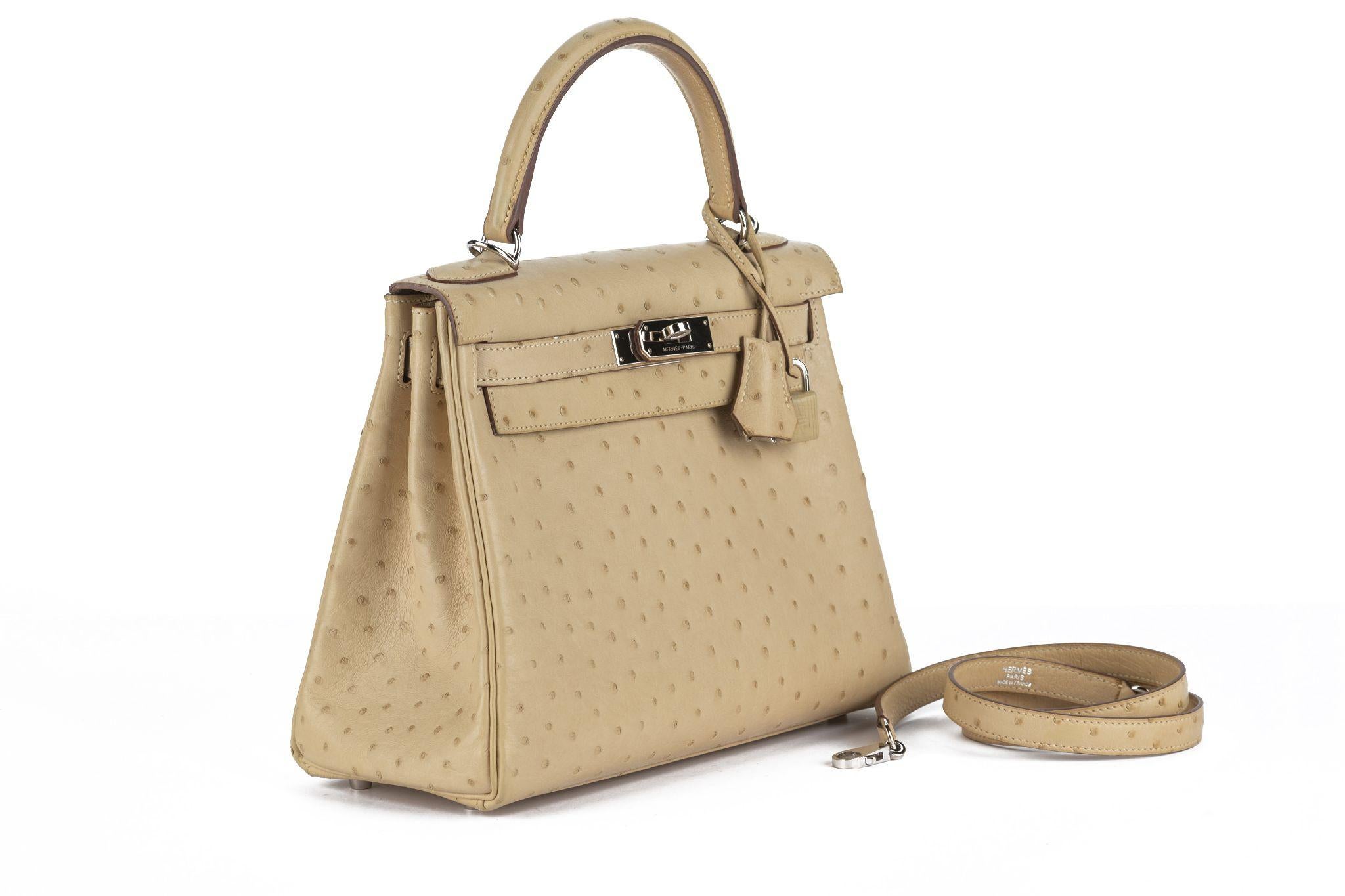 Beige Hermès Kelly 28 Ostrich Parchemin Palladium Hardware For Sale