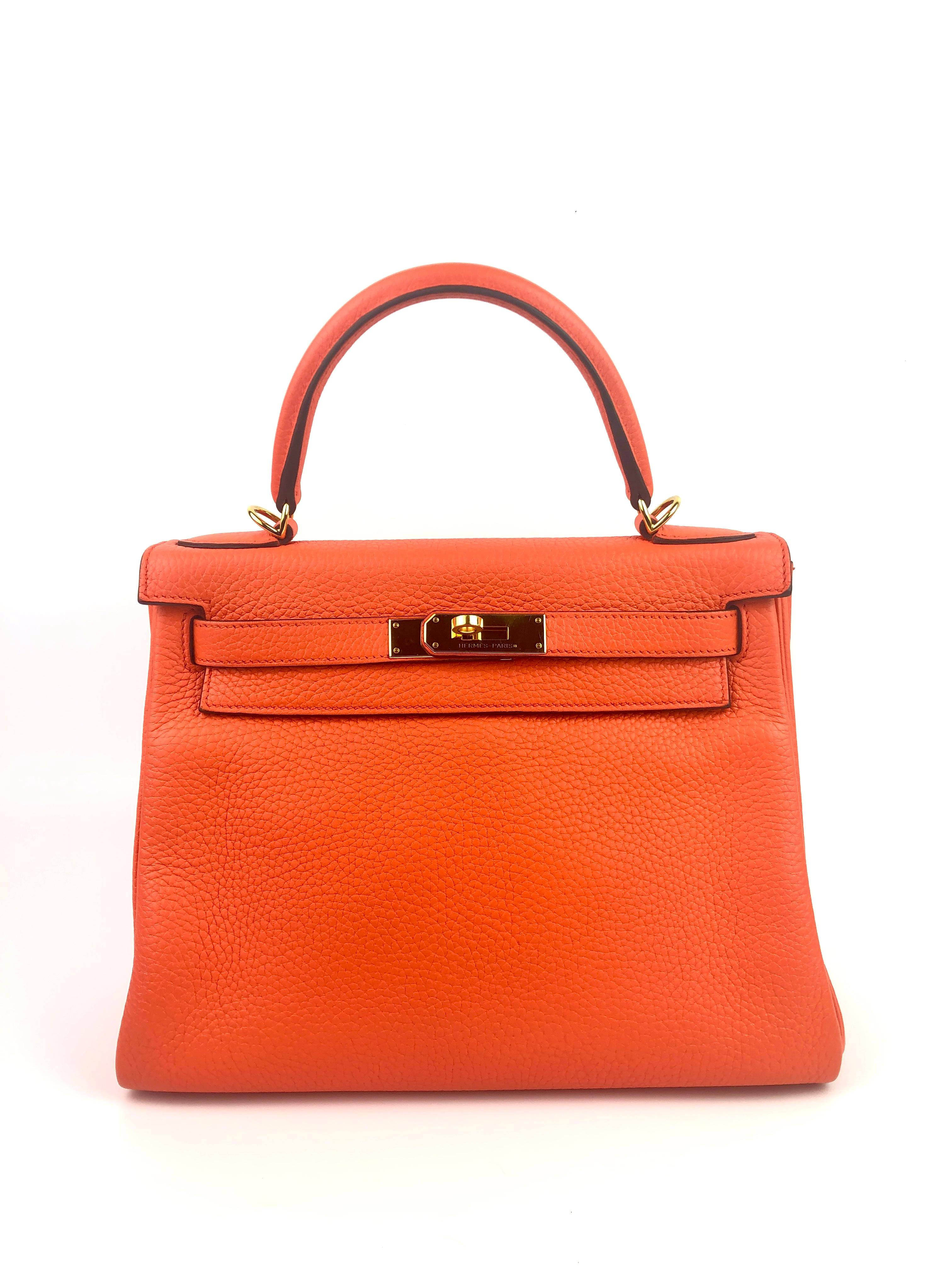 Hermes Kelly 28 Poppy Orange Gold Hardware. 2015 T STAMP. Excellent Condition, perfect corners, and excellent structure. 

Shop with confidence from Lux Addicts. Authenticity guaranteed!