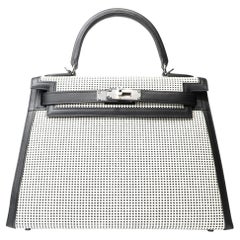 Hermès Kelly 28 Quadrille Sellier Black Swift and Ecru Toile PHW