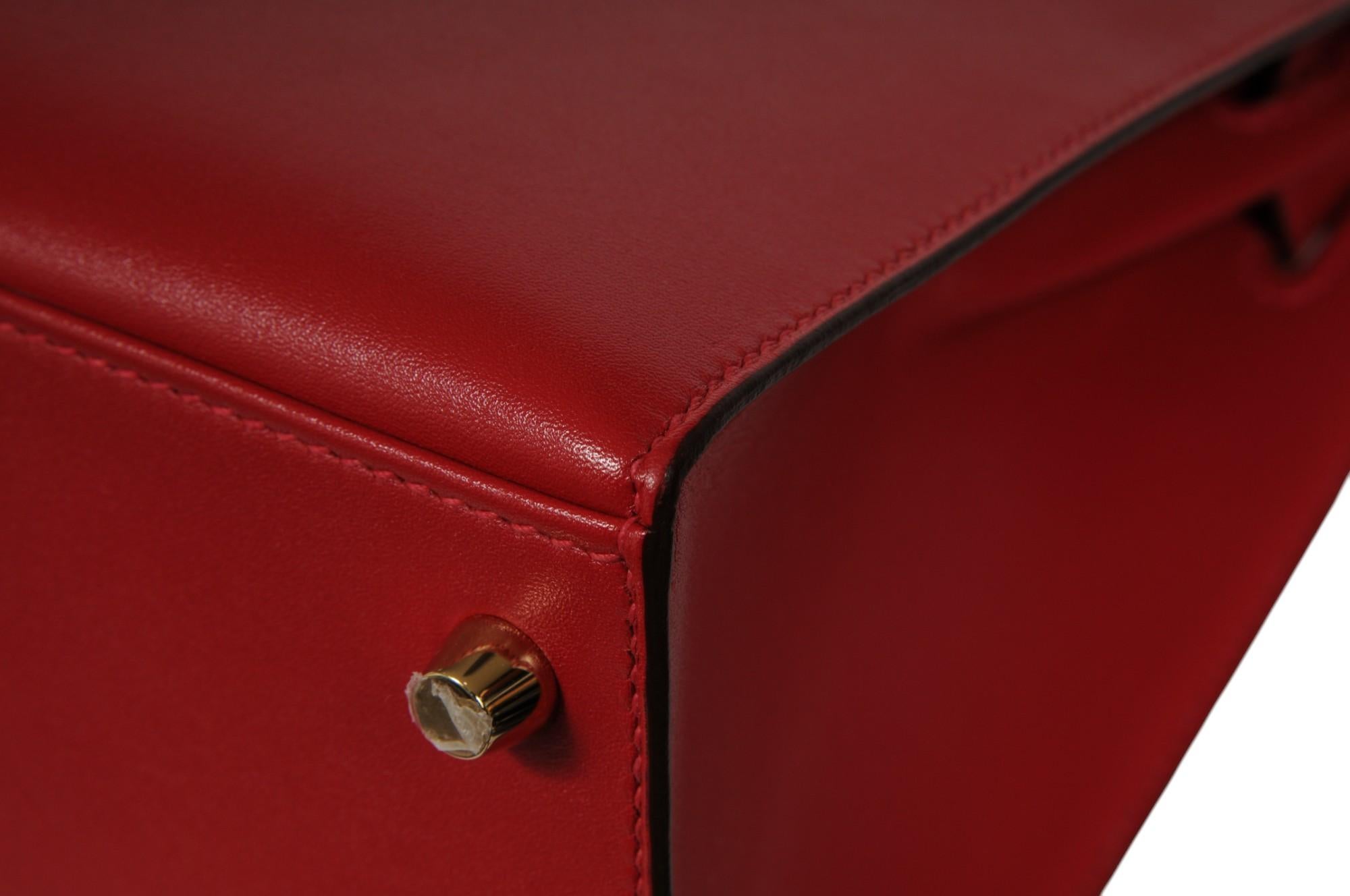 Hermes Kelly 28 Red Box Borsa in pelle di vitello Manico superiore Tracolla Hardware oro in vendita 6