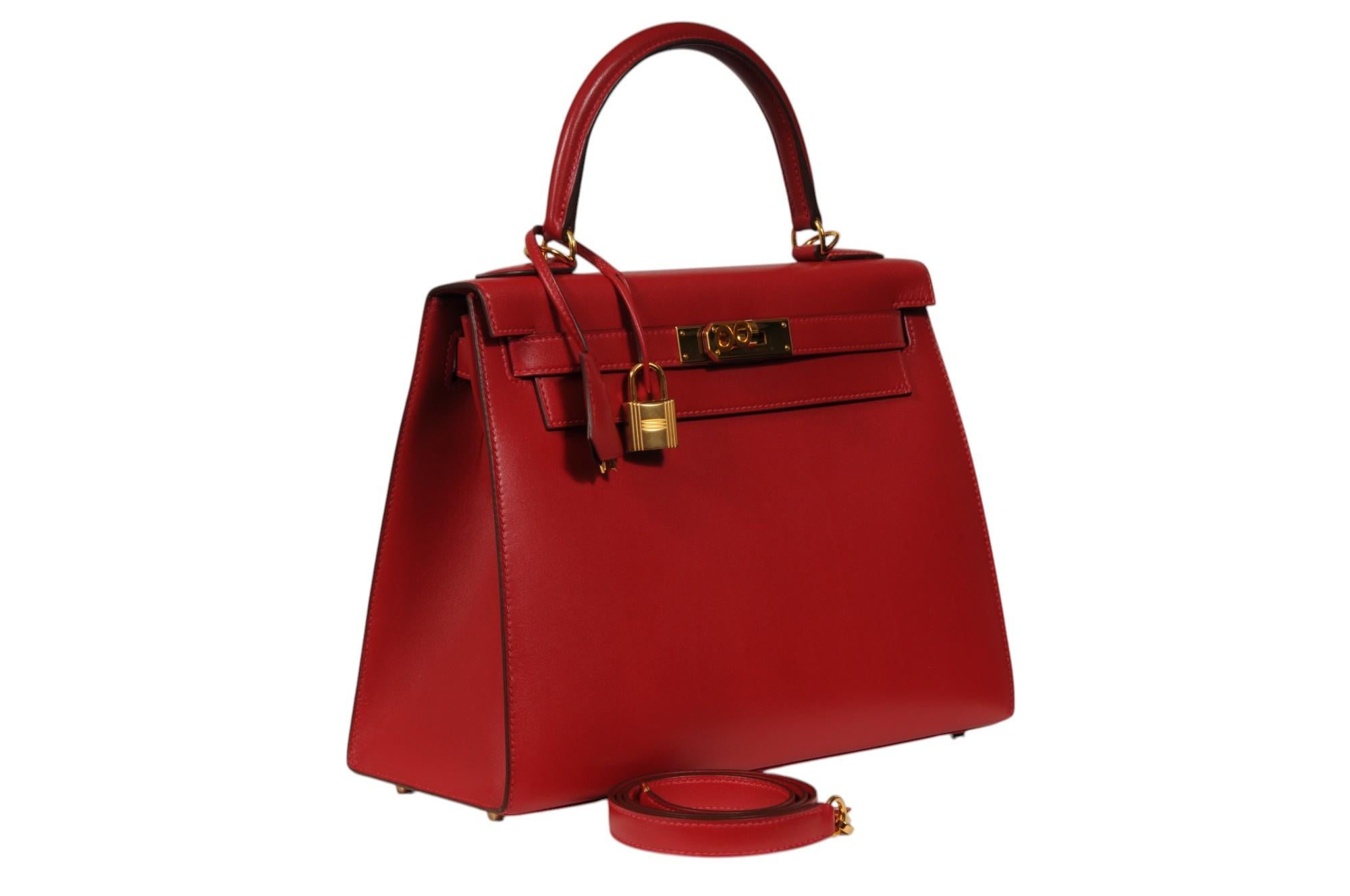 Rosso Hermes Kelly 28 Red Box Borsa in pelle di vitello Manico superiore Tracolla Hardware oro in vendita
