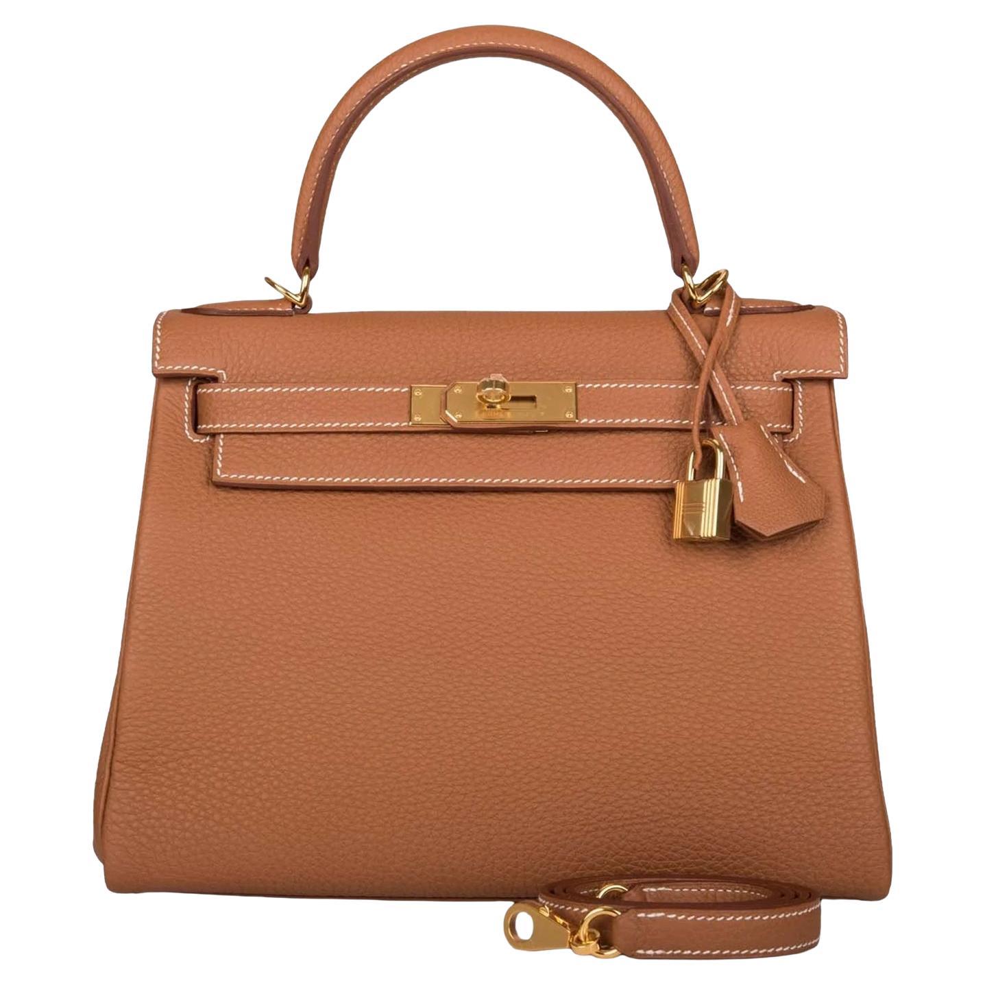 Hermès Kelly 28 Retourne Gold Togo Leather With Gold Hardware Handbag For Sale