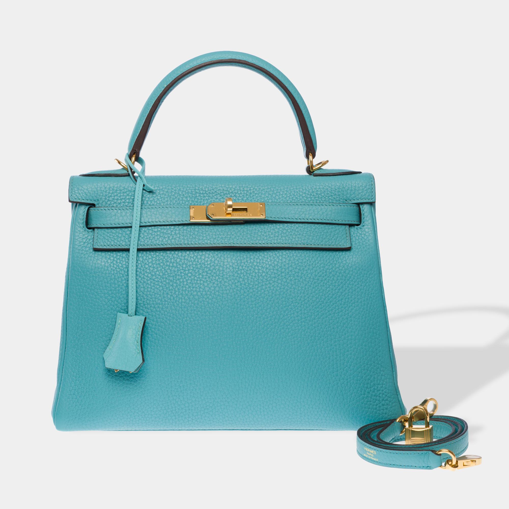 Exceptional​ ​&​ ​Bright​ ​Hermes​ ​Kelly​ ​28​ ​retourne​ ​handbag​ ​strap​ ​in​ ​Atoll​ ​Blue​ ​Togo​ ​calf​ ​leather,​ ​gold-tone​ ​metal​ ​trim,​ ​single​ ​handle​ ​in​ ​blue​ ​leather,​ ​removable​ ​shoulder​ ​strap​ ​in​ ​blue​ ​leather​