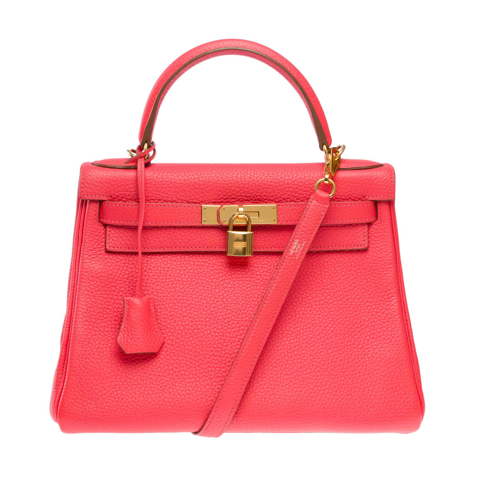 Hermes Kelly 28 retourne handbag strap in Rose Lipstick Togo leather, GHW In Excellent Condition In Paris, IDF
