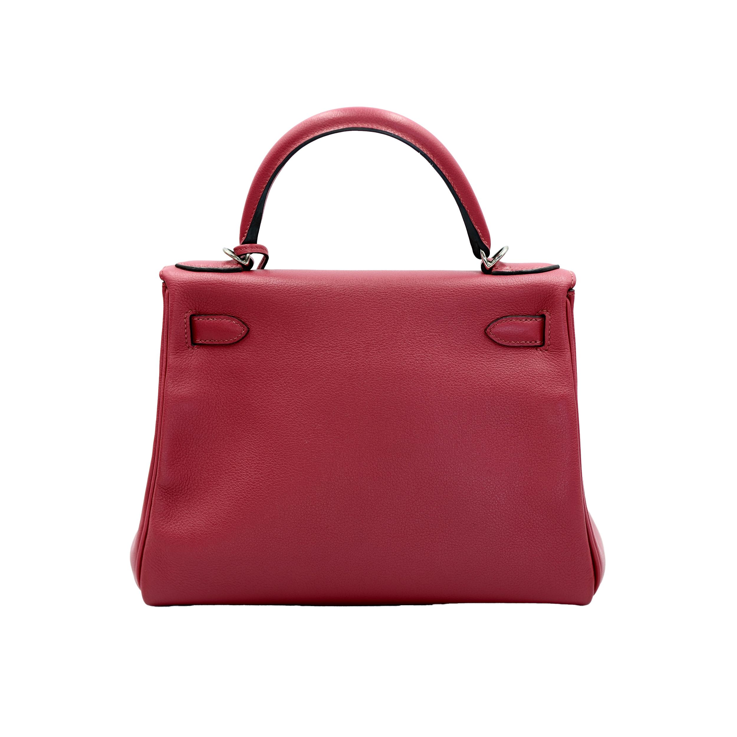 Rouge Hermes Kelly 28 Retourne Rubis Evergrain avec quincaillerie Palladium en vente