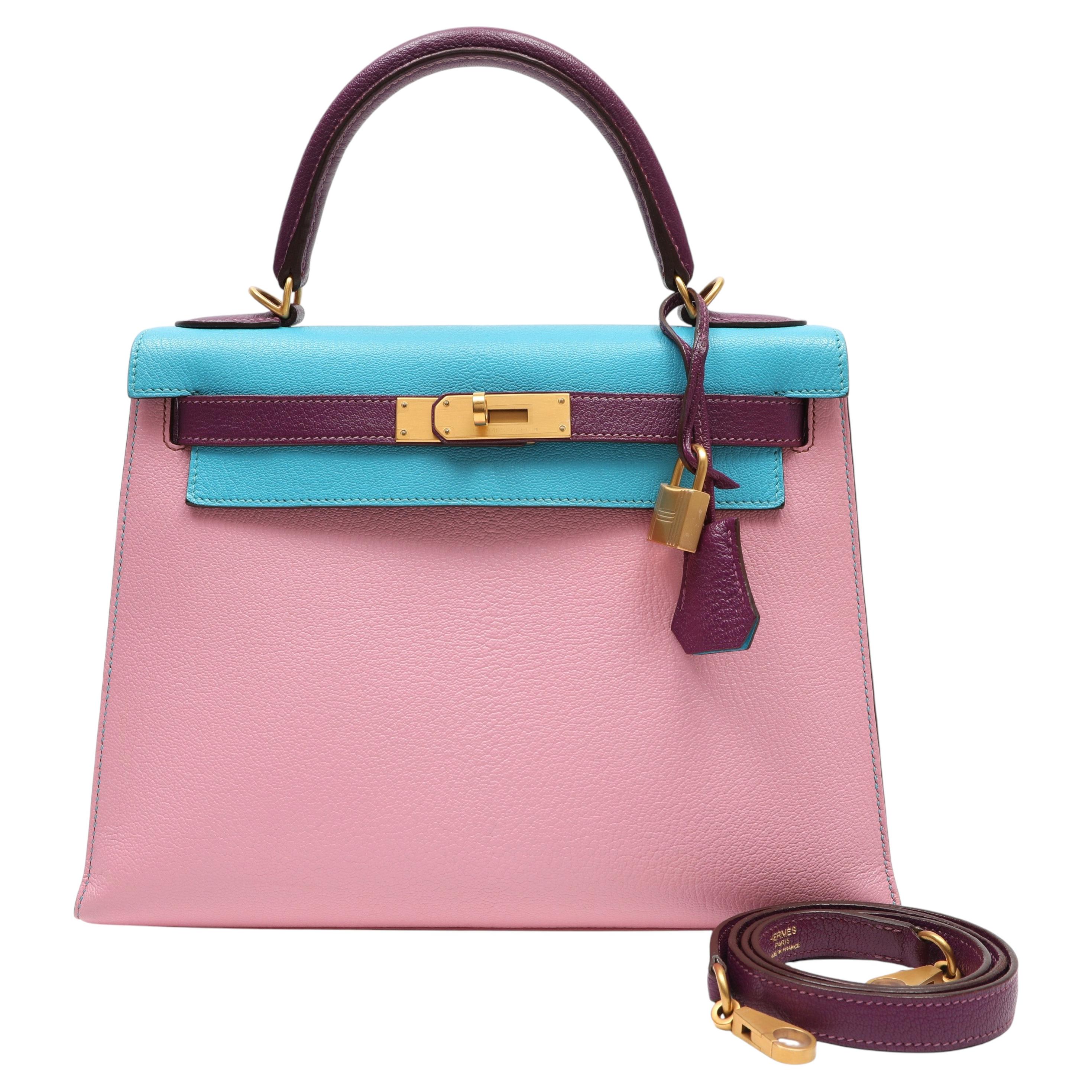 Hermès Kelly 28 Rose Confetti, Anémone et Bleu Aztec Sellier Epsom avec GH brossé en vente