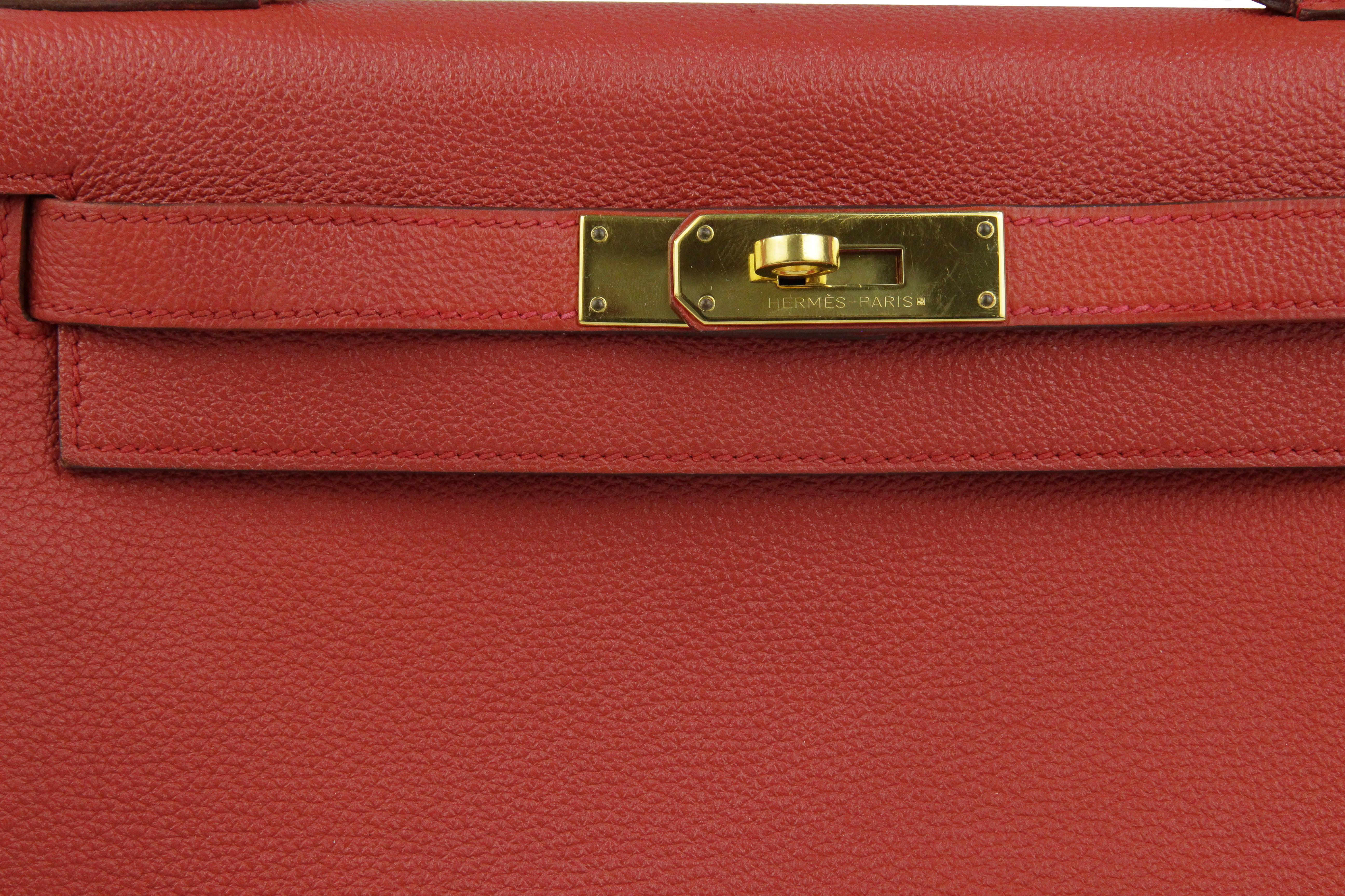 Women's Hermes Kelly 28 Rouge Grenat Epsom Leather Gold Hardware For Sale