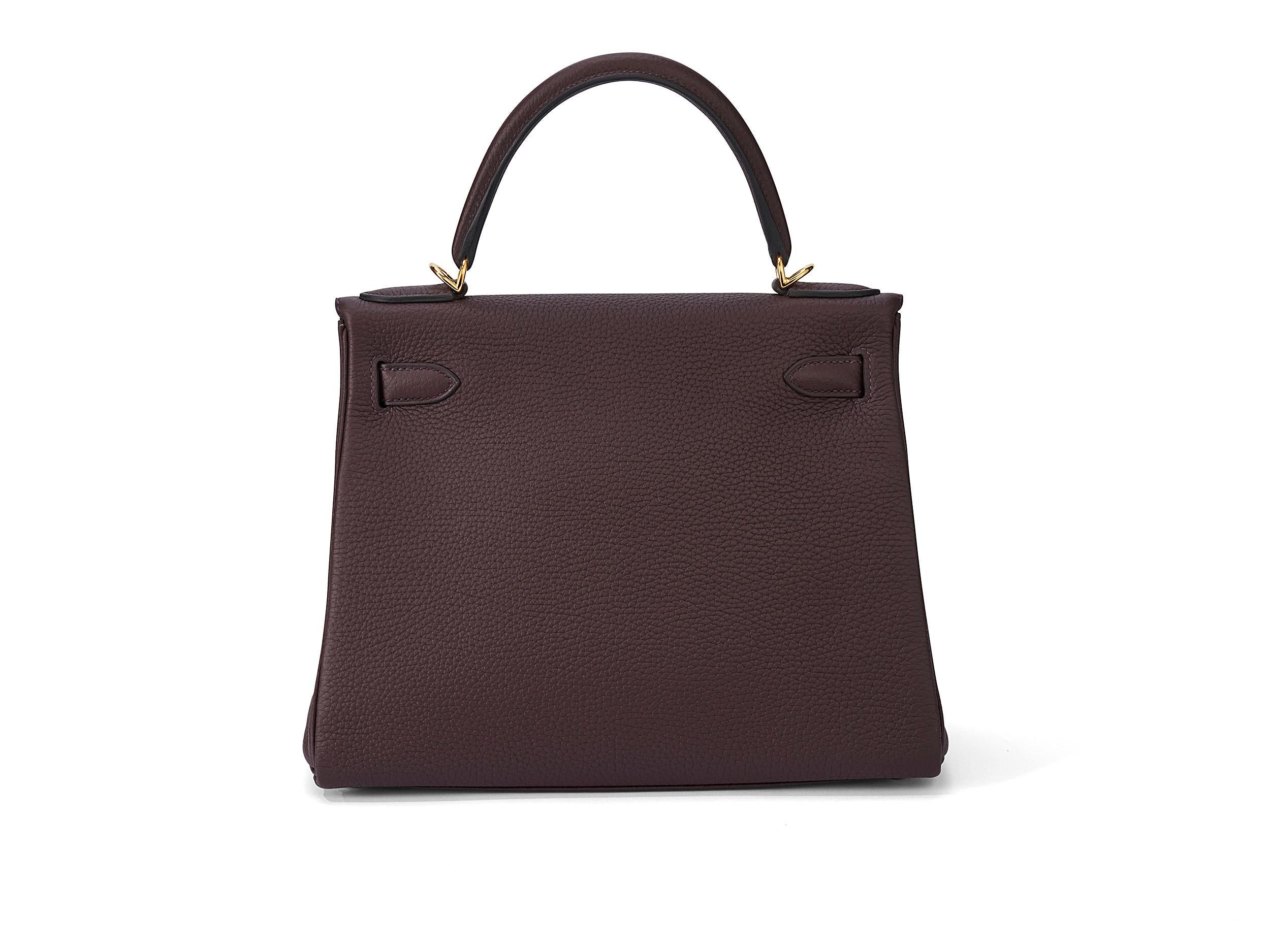 Hermès Kelly 28 Rouge Sellier Taurillon Clemence Herrajes de Oro Negro en venta
