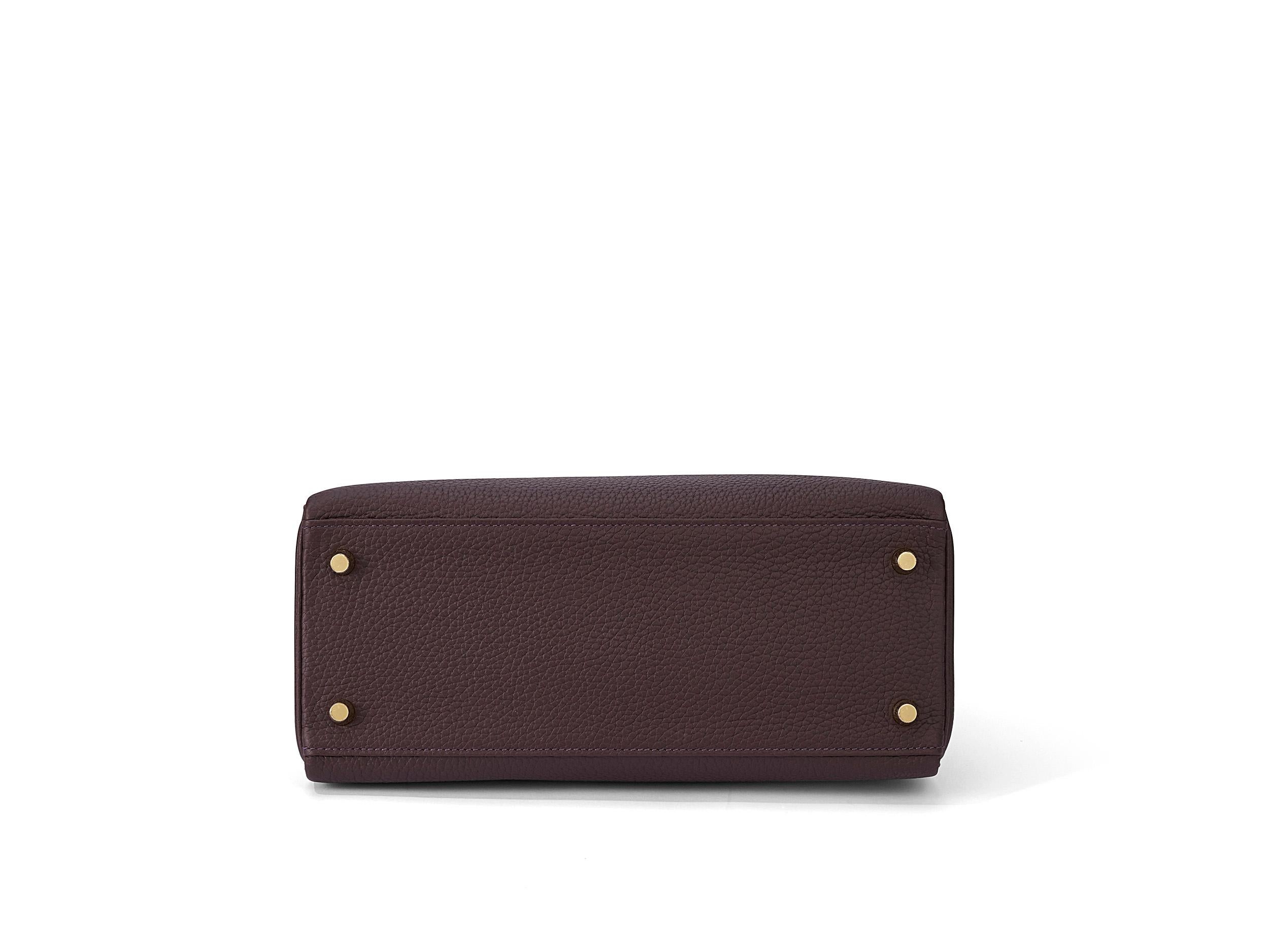 Hermès Kelly 28 Rouge Sellier Taurillon Clemence Herrajes de Oro en venta 3