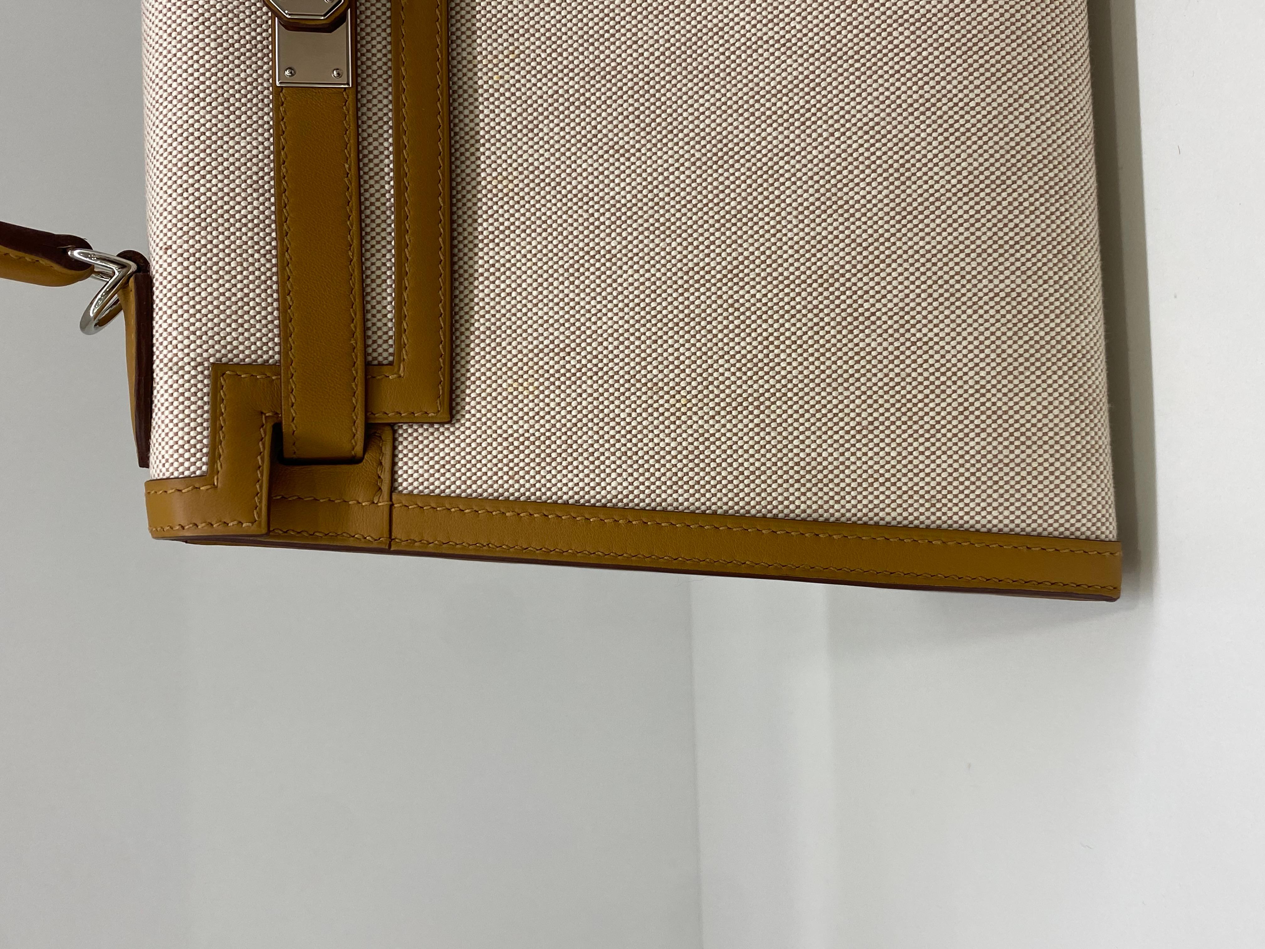 Hermes Kelly 28 Sellier Beige/Sesame Canvas PHW In Excellent Condition For Sale In Double Bay, AU