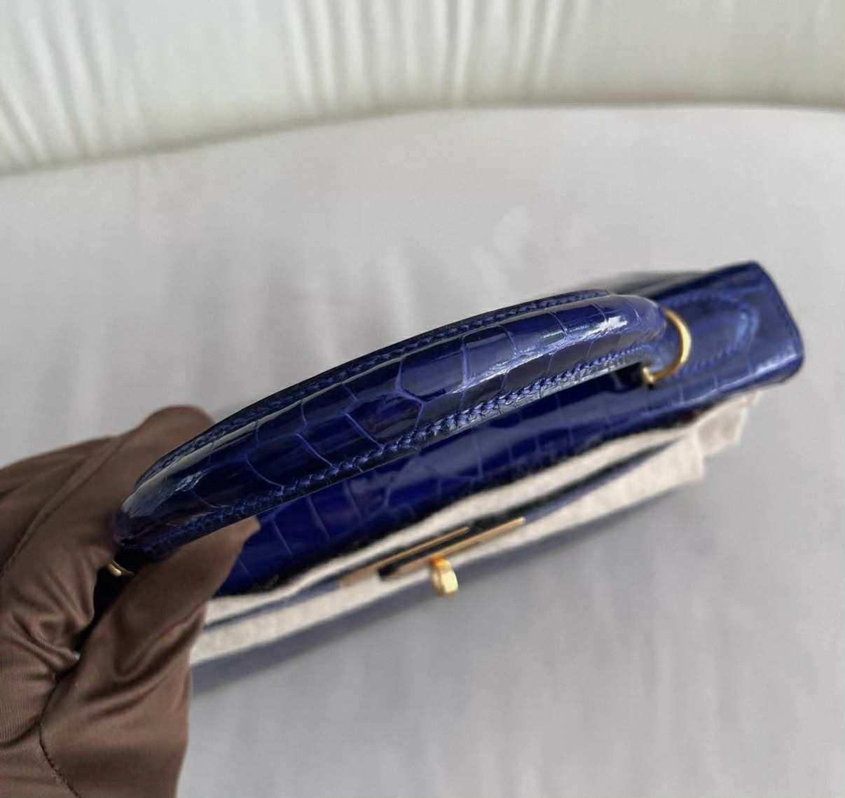 Hermes Kelly 28 Sellier Bleu Electrique Shiny Niloticus Crocodile Bag  with GHW For Sale 1