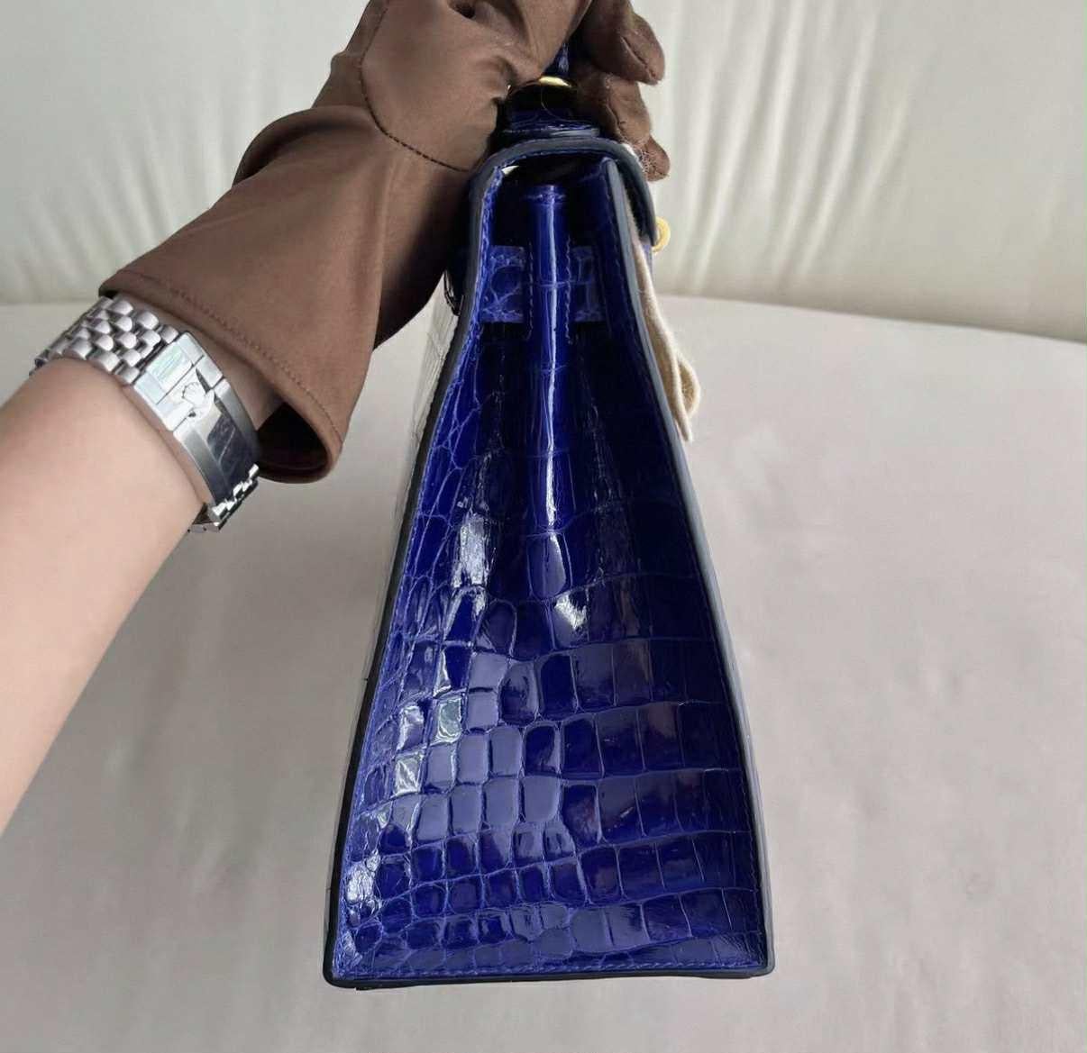 Hermes Kelly 28 Sellier Bleu Electrique Shiny Niloticus Crocodile Bag  with GHW For Sale 2