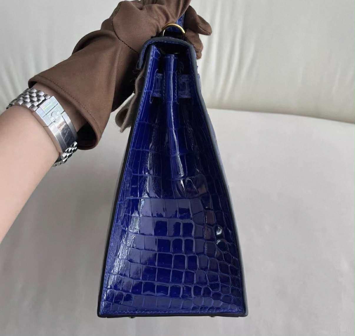 Hermes Kelly 28 Sellier Bleu Electrique Shiny Niloticus Crocodile Bag  with GHW For Sale 3
