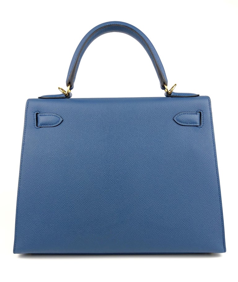 Women's or Men's Hermes Kelly 28 Sellier Blue Agate Epsom Leather Gold Hardware For Sale