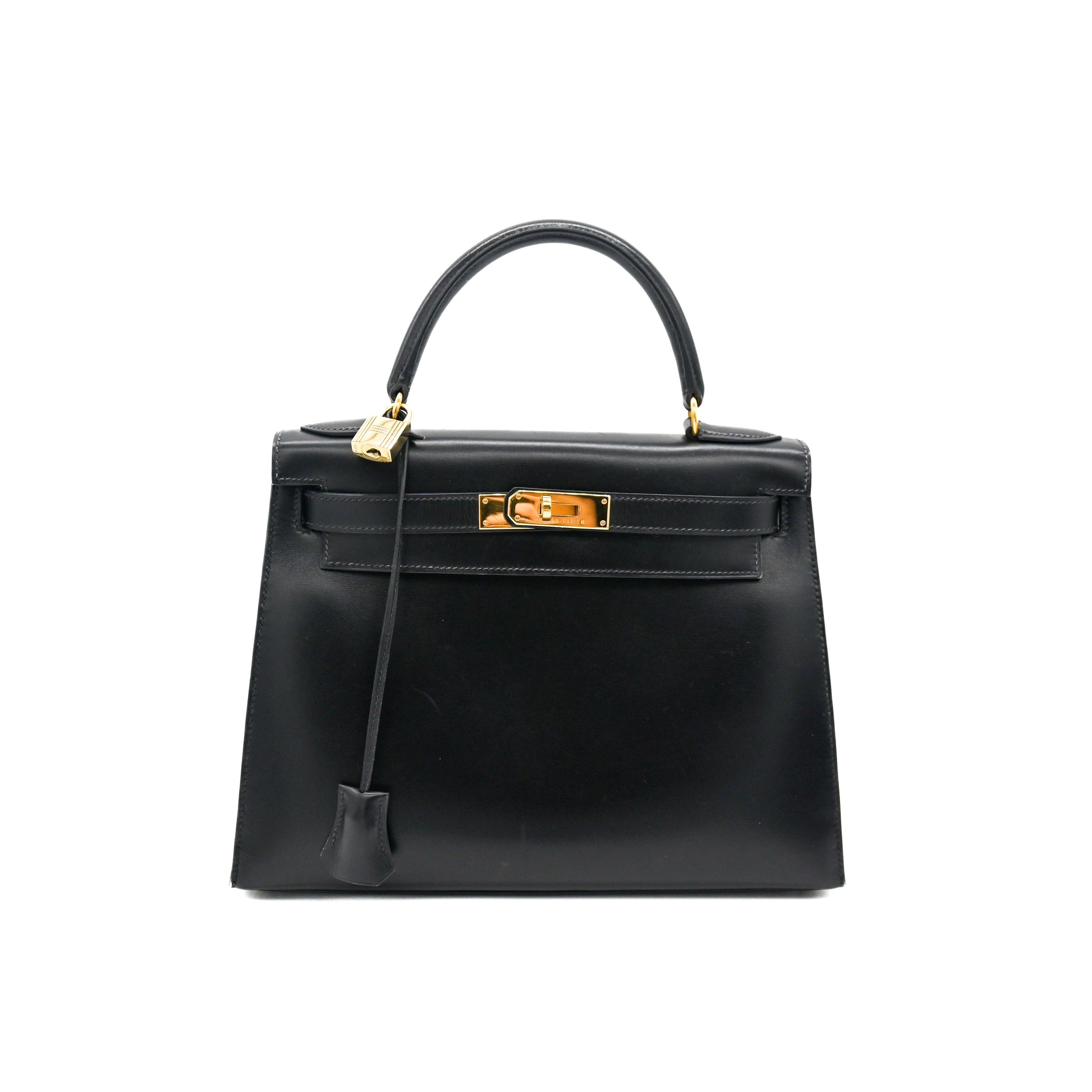 Women's Hermes Kelly 28 Sellier Box Leather Black with Gold Hardware For Sale
