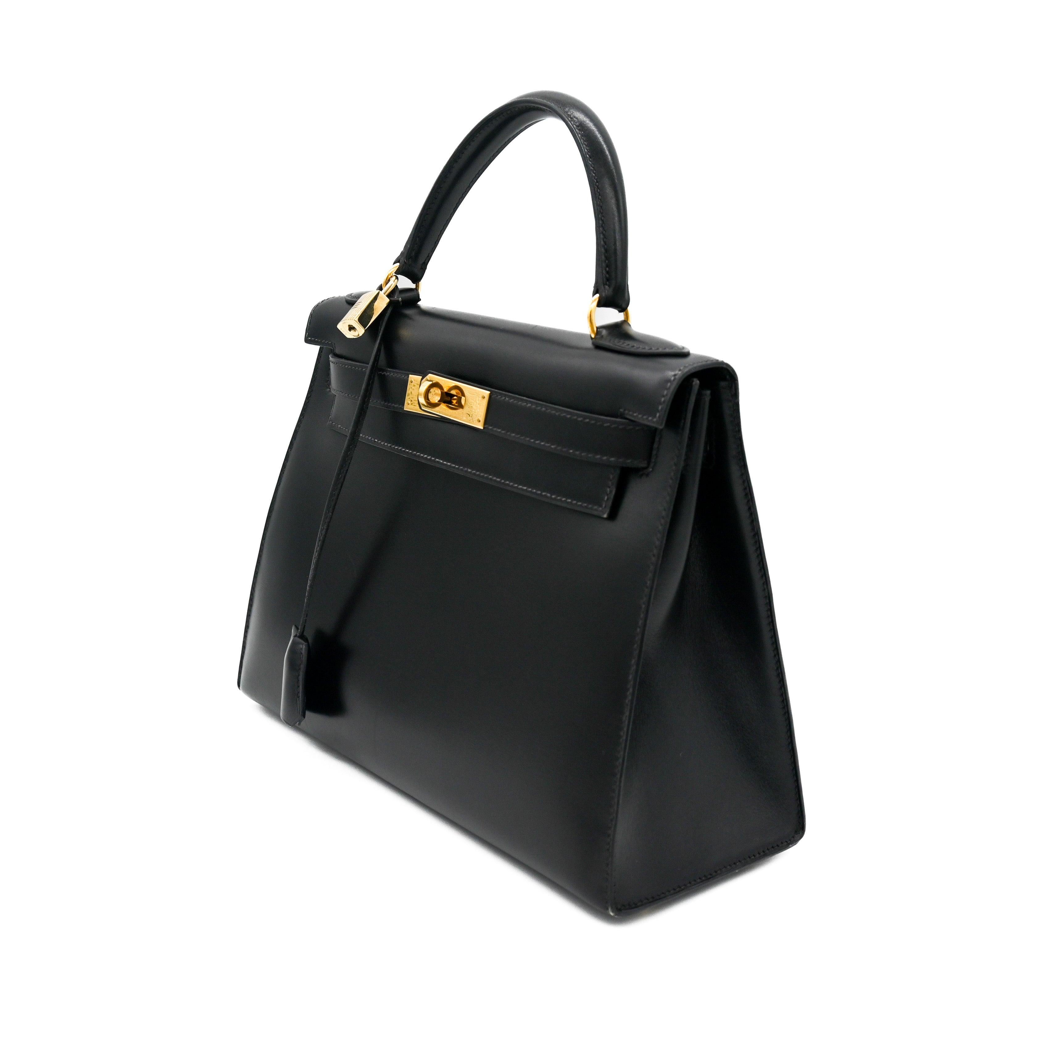 Hermes Kelly 28 Sellier Box Leather Black with Gold Hardware For Sale 1