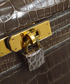 HERMES Kelly 28 Sellier Dark Chocolate Brown Porosu Crocodile Exotic Leather Bag