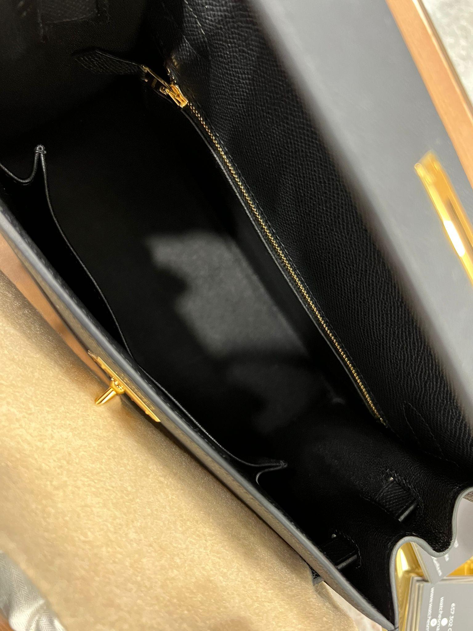 Hermes Kelly 28 Sellier Noir Noir Epsom Gold Hardware  en vente 8