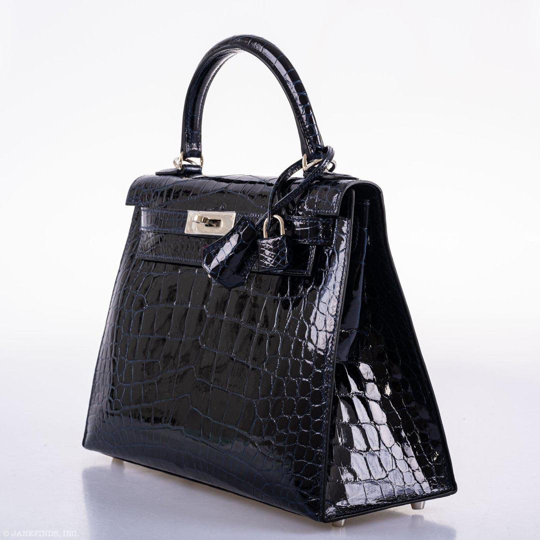 Hermès Kelly 28 Sellier Verso Blue Marine Nilo Crocodile & Rose Scheherazade Bag For Sale 10