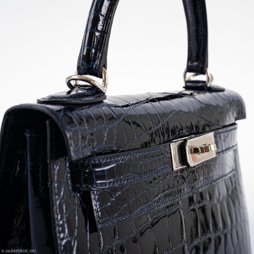 Hermès Kelly 28 Sellier Verso Blue Marine Nilo Crocodile & Rose Scheherazade Bag For Sale 3