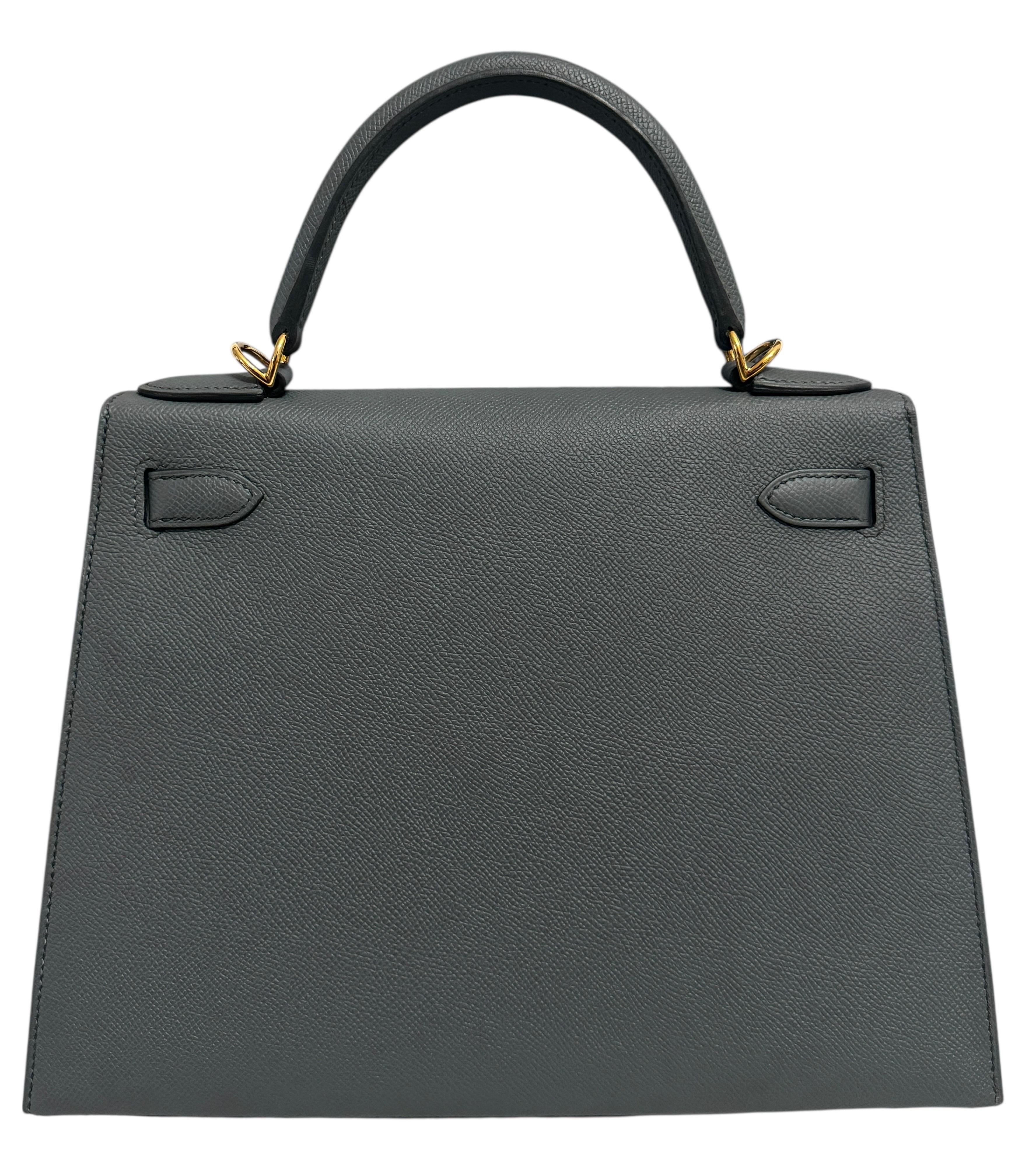 Hermes Kelly 28 Sellier Vert Amande Grau Grün Epsom Leder Gold Hardware RARE im Zustand „Gut“ im Angebot in Miami, FL