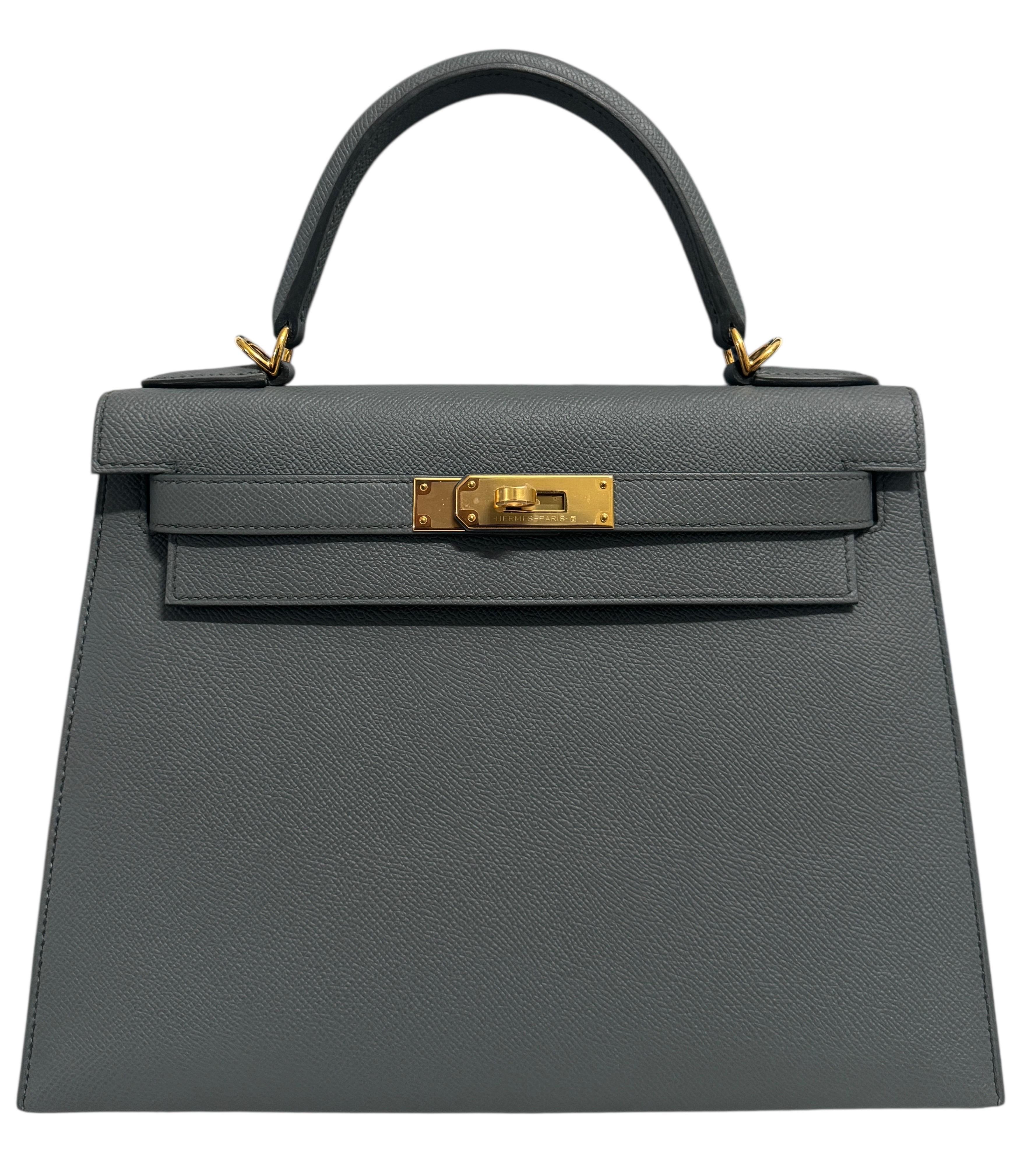 Hermes Kelly 28 Sellier Vert Amande Grau Grün Epsom Leder Gold Hardware RARE für Damen oder Herren im Angebot