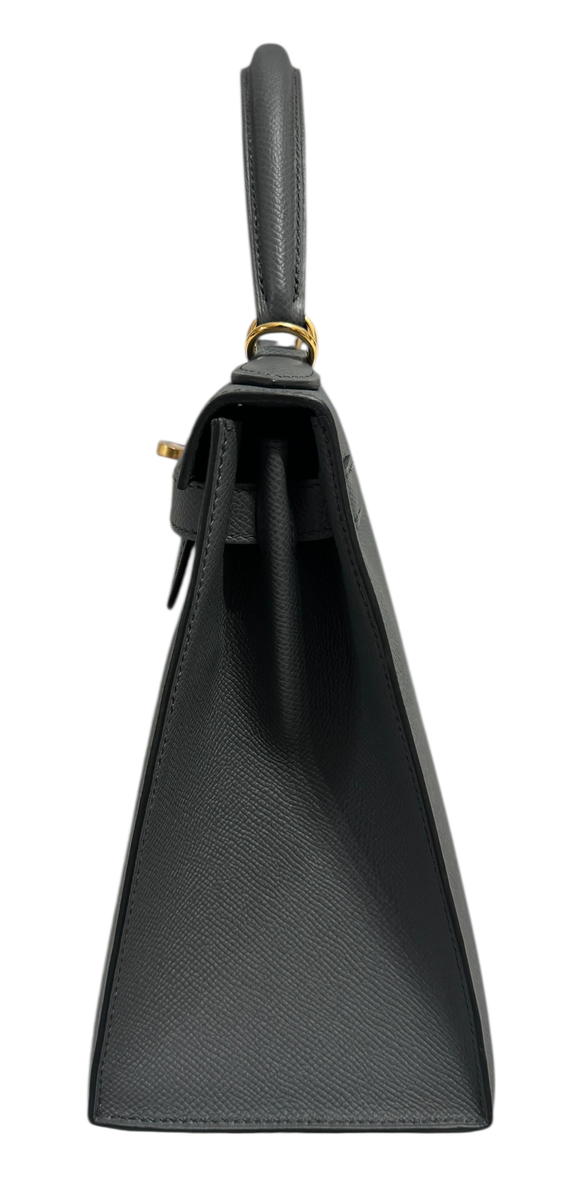 Hermes Kelly 28 Sellier Vert Amande Grau Grün Epsom Leder Gold Hardware RARE im Angebot 2