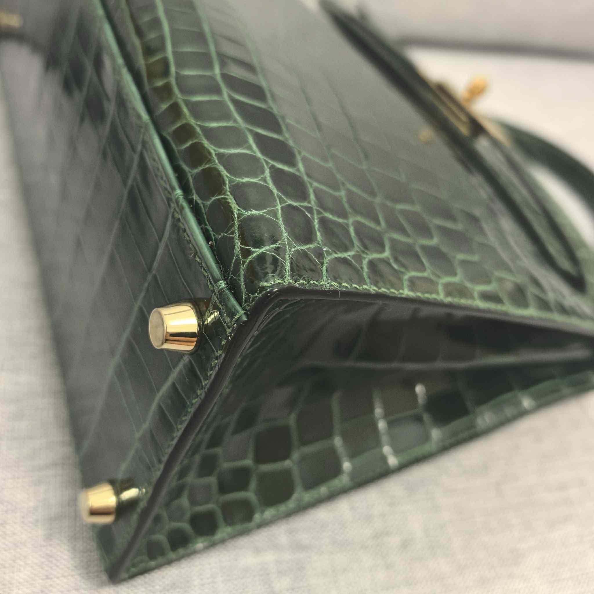 Hermes Kelly 28 Sellier Vert Fonce Glänzend Niloticus Krokodil im Angebot 3