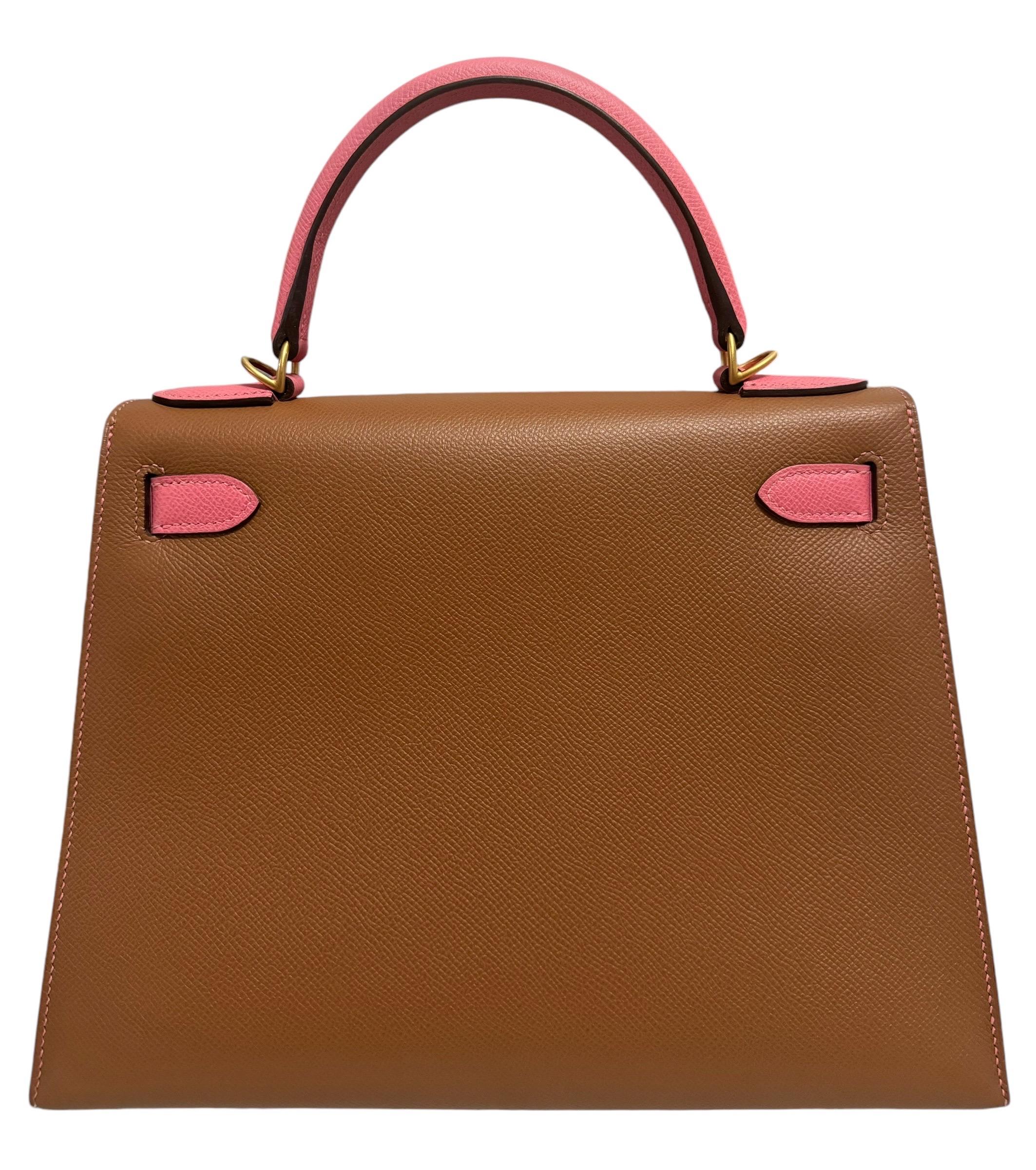 Hermes Kelly 28 special order Sellier Gold with Rose Azalea pink Epsom Leather In Excellent Condition In Miami, FL