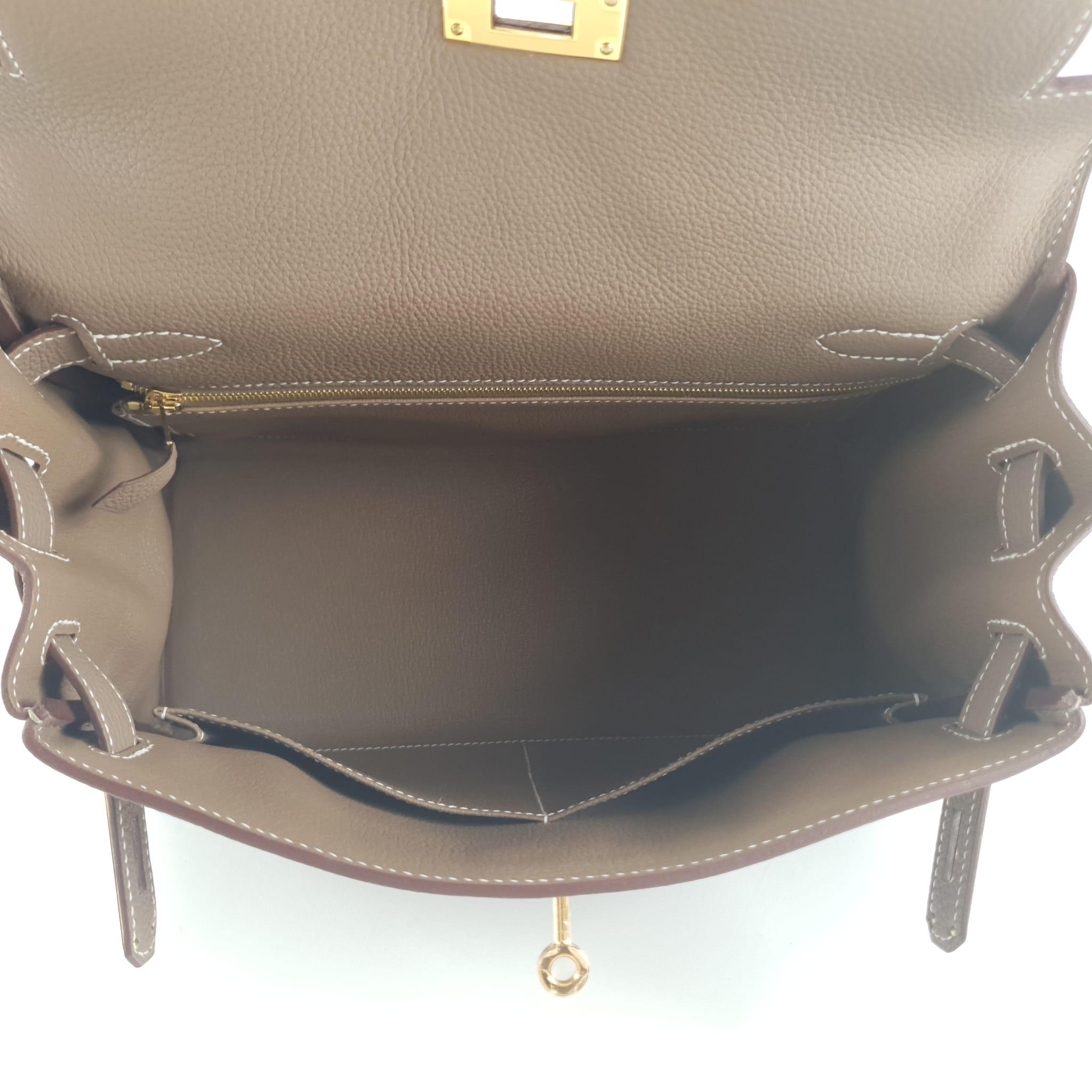 Hermès Kelly 28 Etoupe Togo Gold Hardware 2023 -Brand New in Box For Sale 2