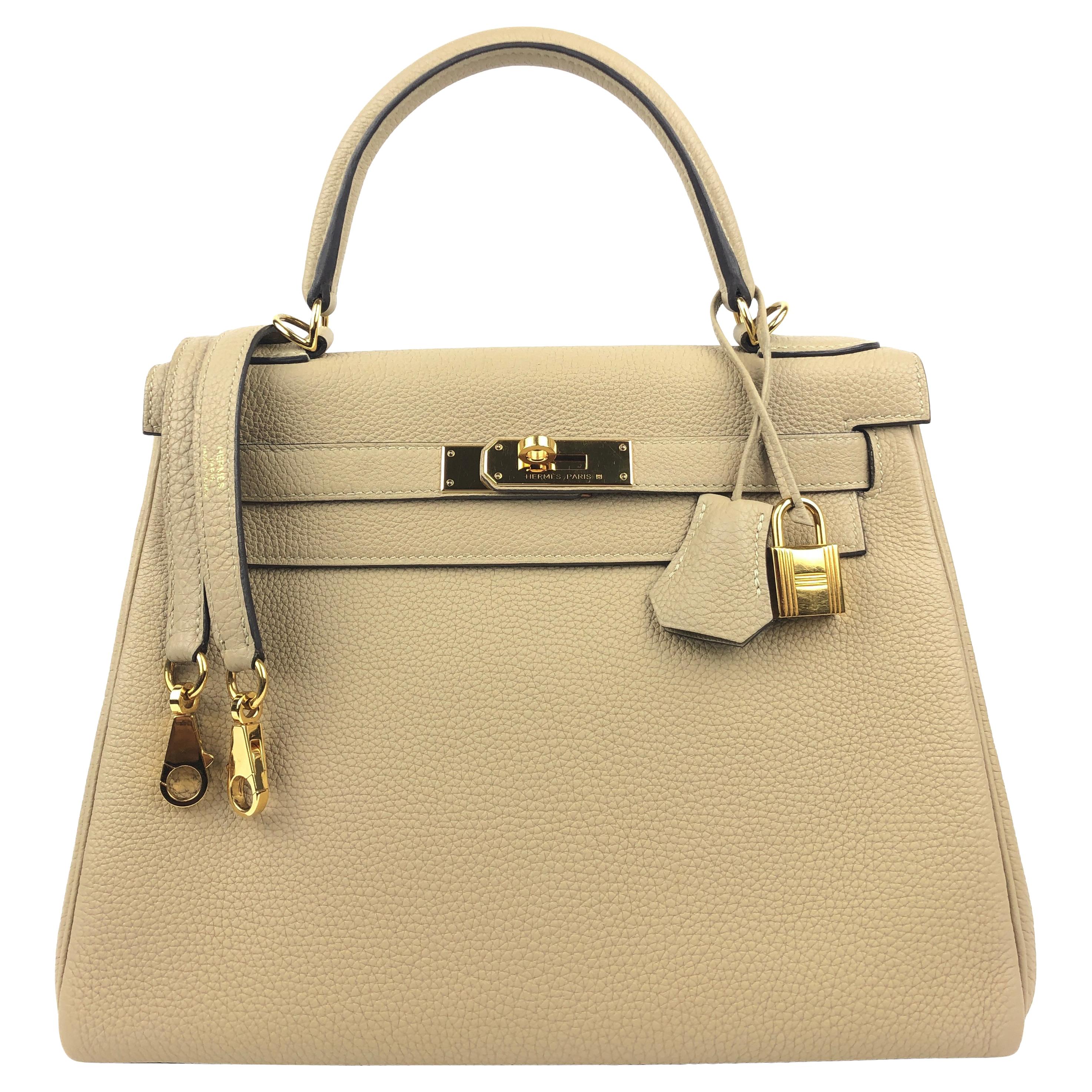 Hermes Kelly 28 Trench Togo Gold Hardware at 1stDibs