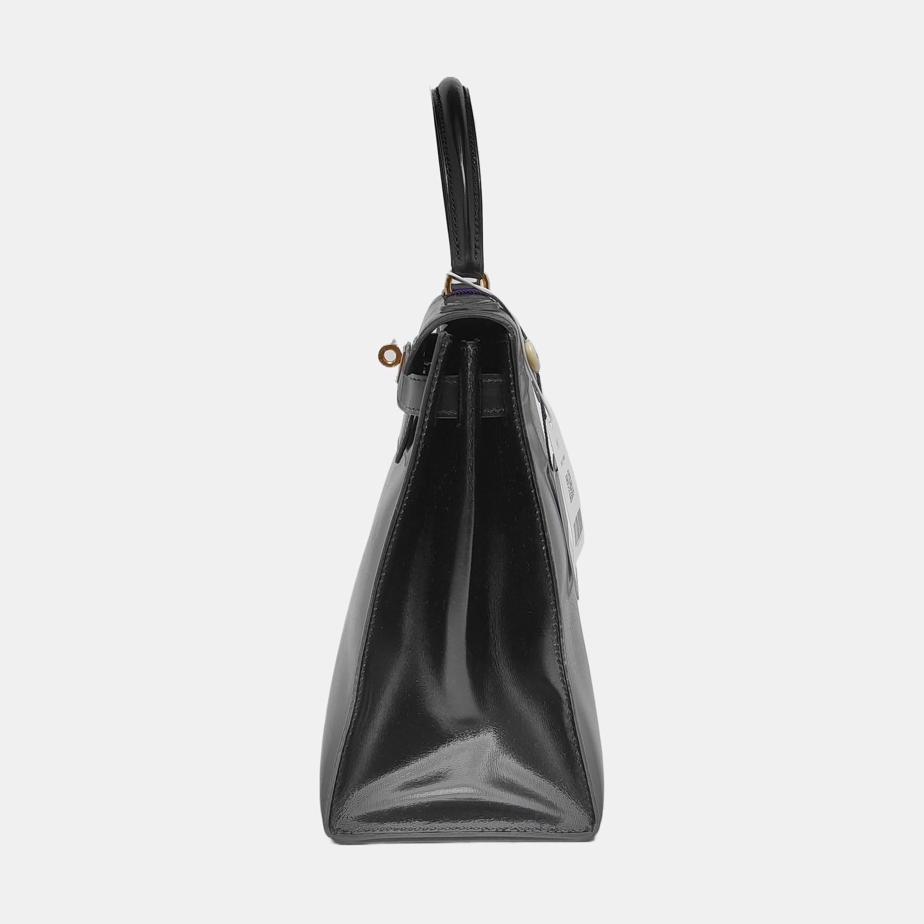 Hermes Kelly 28 Vintage Sellier Schwarz Box Leder Gold Hardware 1982 im Zustand „Gut“ im Angebot in AUBERVILLIERS, FR