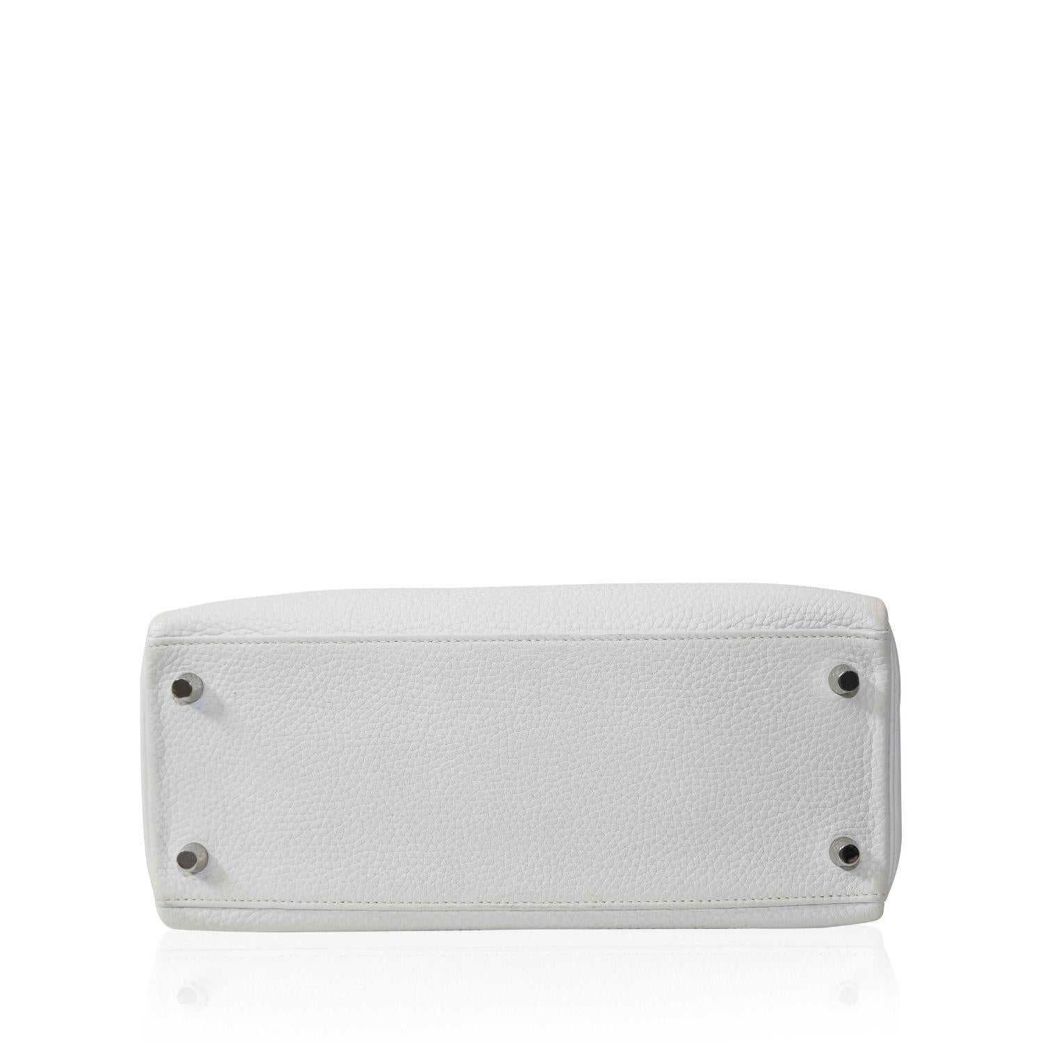 Hermès Kelly 28 White Togo PHW In Good Condition In London, GB