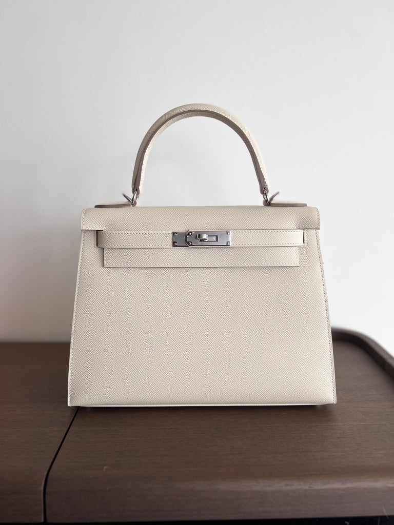 Kelly 28 leather handbag Hermès Camel in Leather - 36840101
