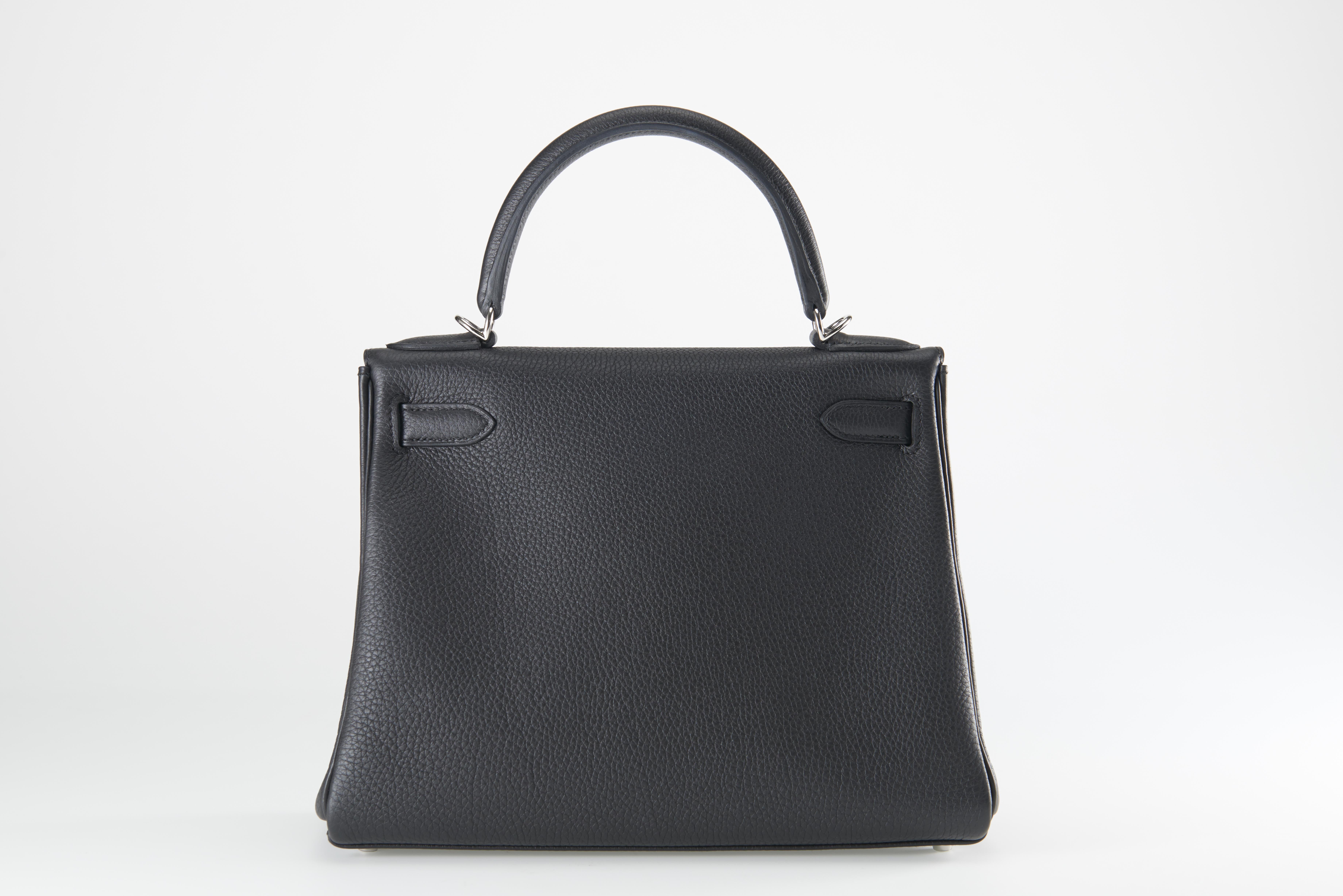 Hermes Kelly 28cm Black Togo with Palladium In New Condition In Sheridan, WY