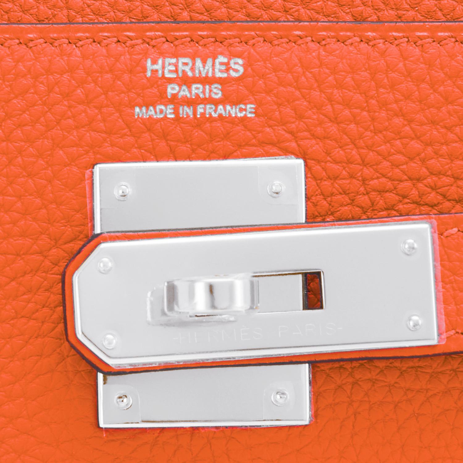 Hermes Kelly 28cm Feu Orange Umhängetasche U Stempel, 2022 im Angebot 5