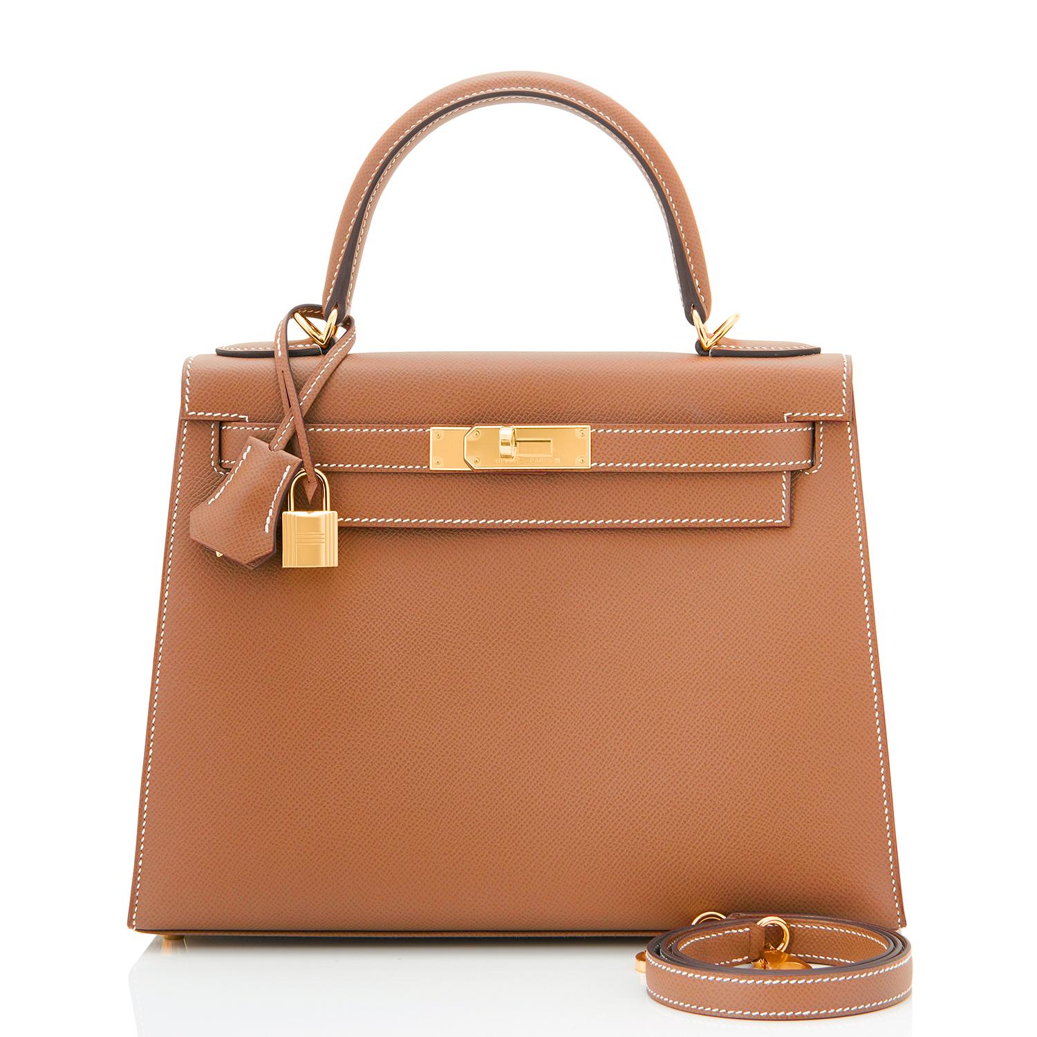 Hermes Kelly 28cm Gold Camel Tan Epsom Sellier Shoulder Bag Z Stamp, 2021  In New Condition In New York, NY