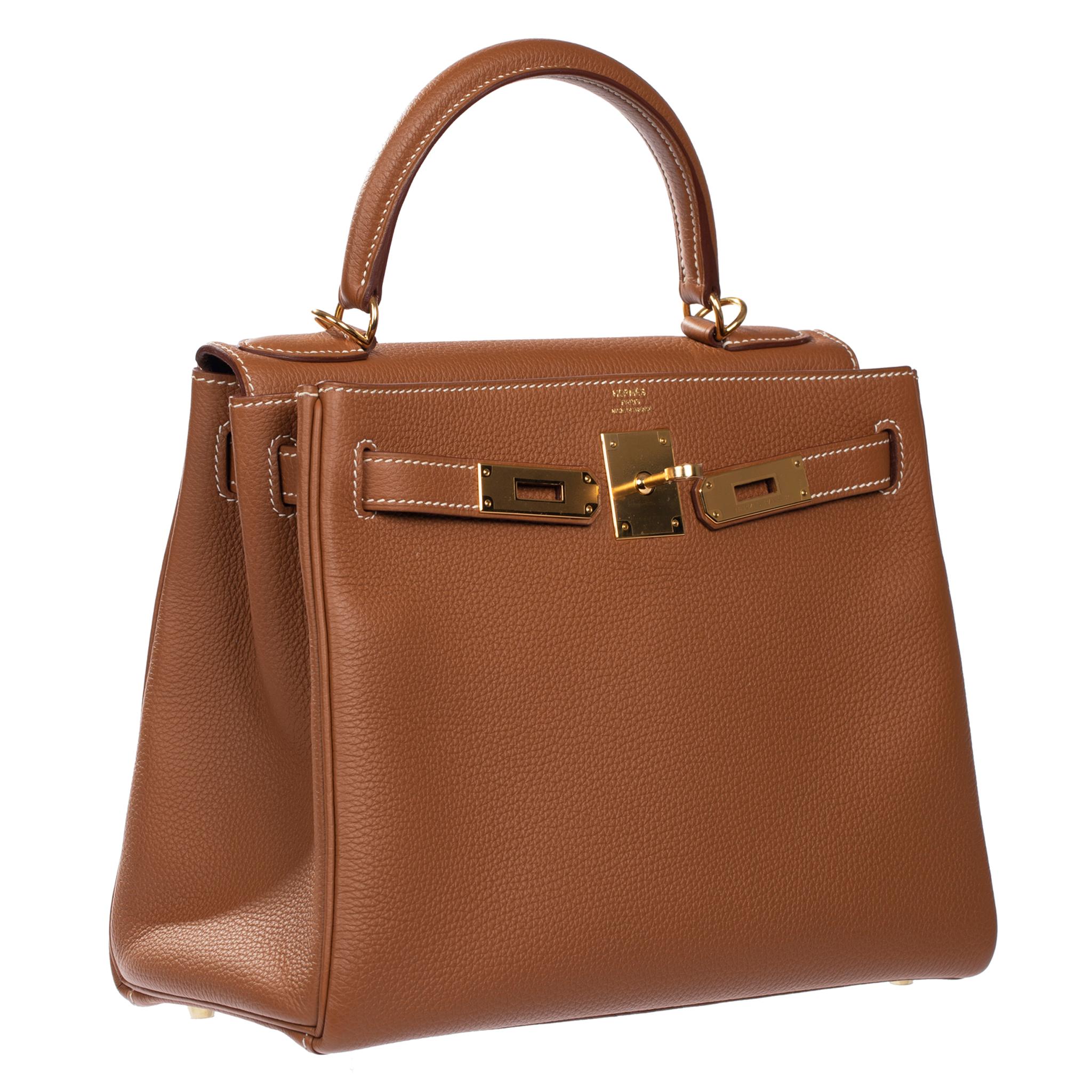 Hermes Kelly 28cm Gold Togo Leather Gold Hardware In New Condition For Sale In Sydney, New South Wales
