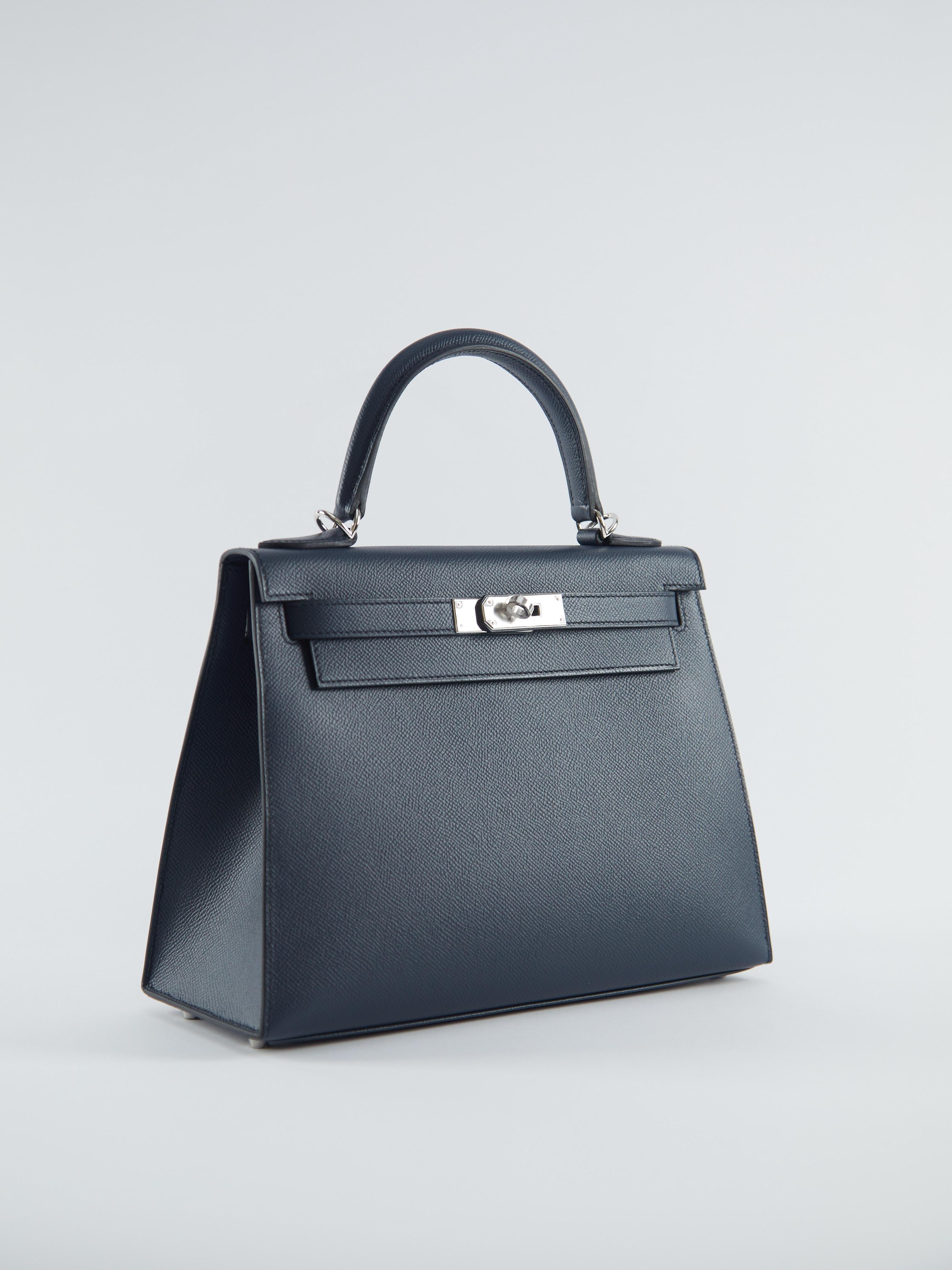 Hermès Kelly 28cm in Blue Indigo

Sellier

Epsom Leather with Palladium Hardware ​​

Z Stamp / 2021

Accompanied by: Original receipt, Hermes box, Hermes dustbag, clochette, lock, two keys, shoulder strap, clochette dustbag, shoulder strap dustbag,