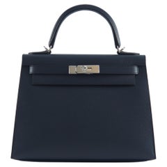 HERMÈS KELLY 28CM SELLIER BLAU INDIGO Bittersüßes Leder mit Palladiumbeschlägen