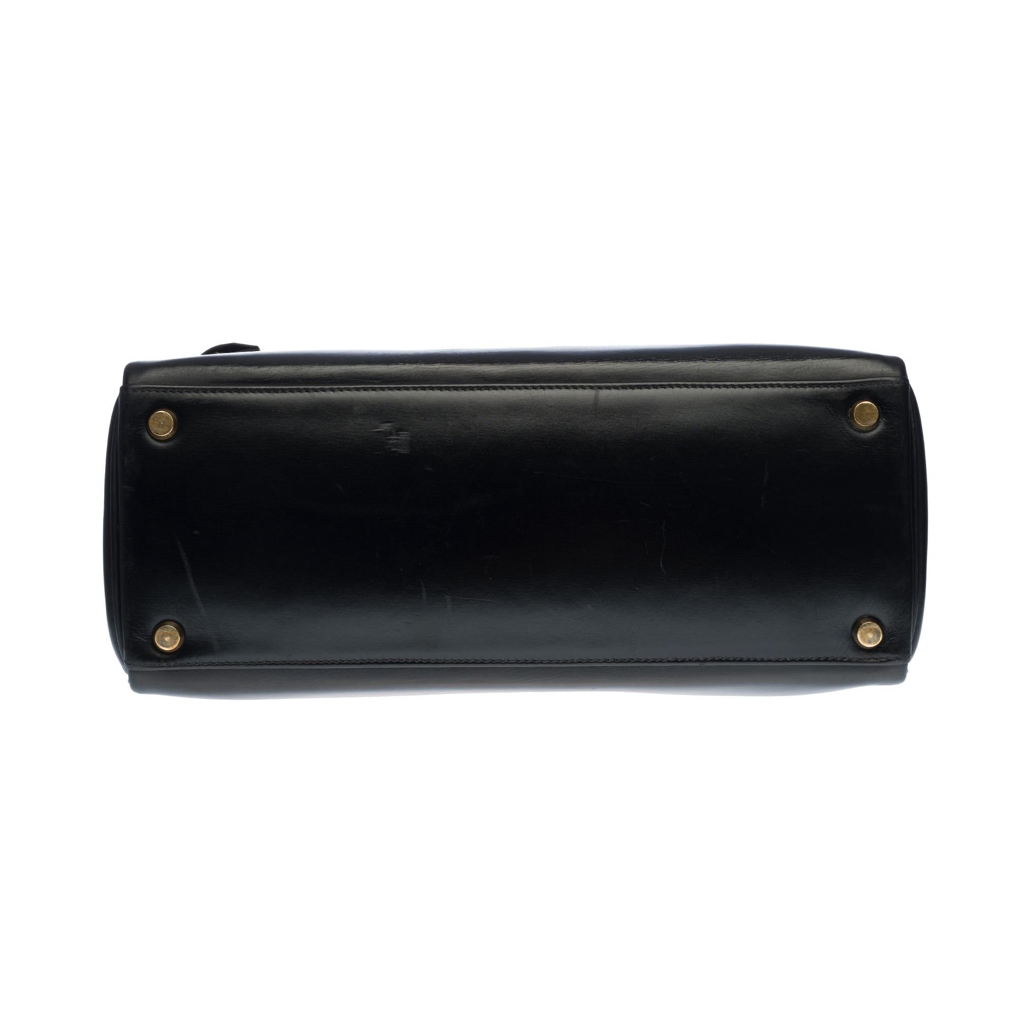 Hermès Kelly 28cm shoulder bag with strap in black calfskin and gold hardware 3