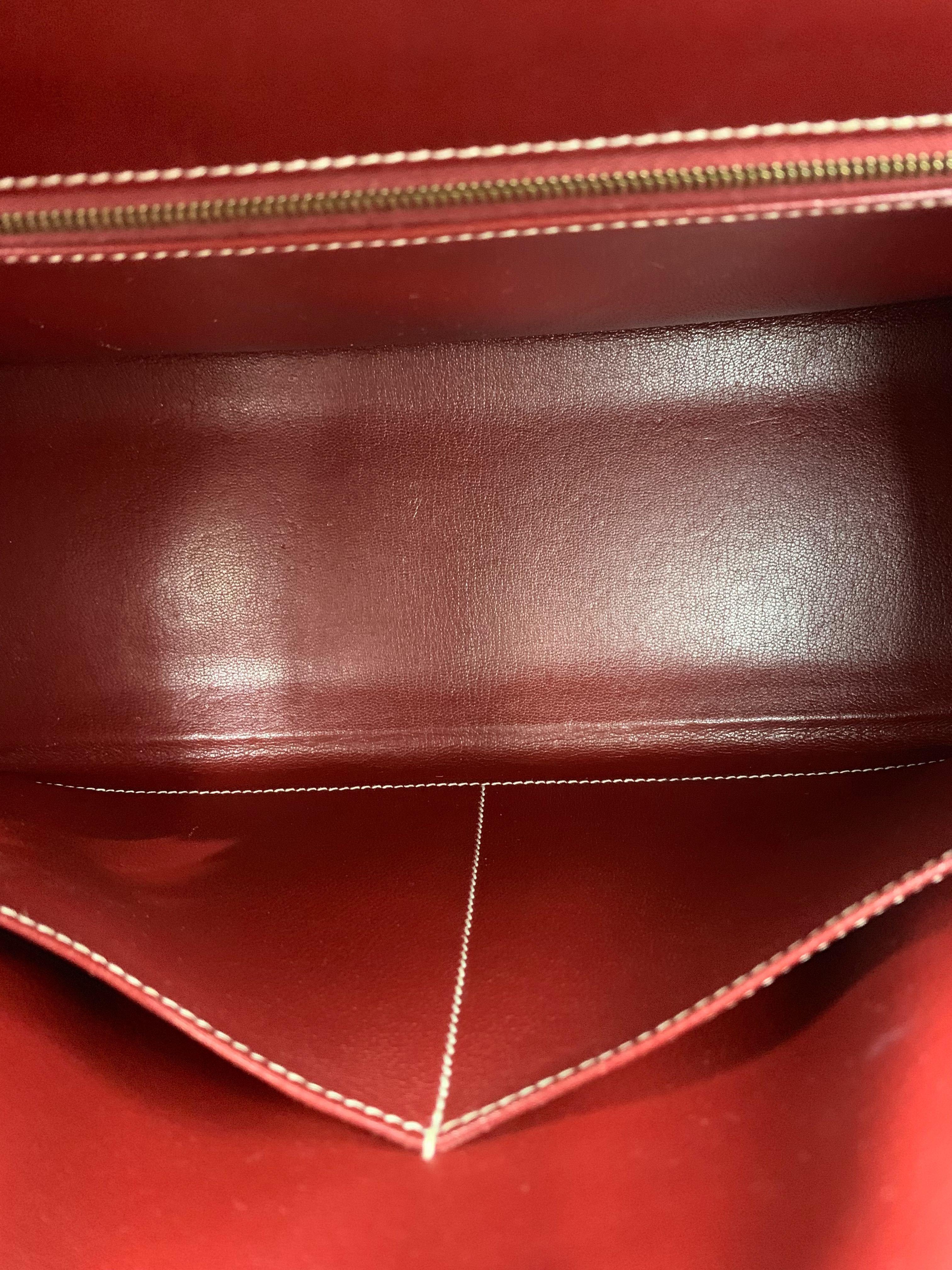 Hermes Kelly 30 Wine Color Leather Ladies Handbag In Excellent Condition In New York, NY